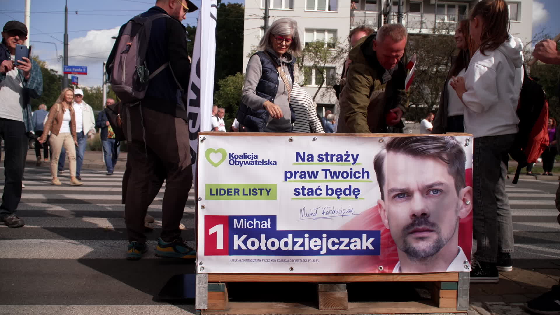 Million take part in opposition rally ahead of elections in Poland
