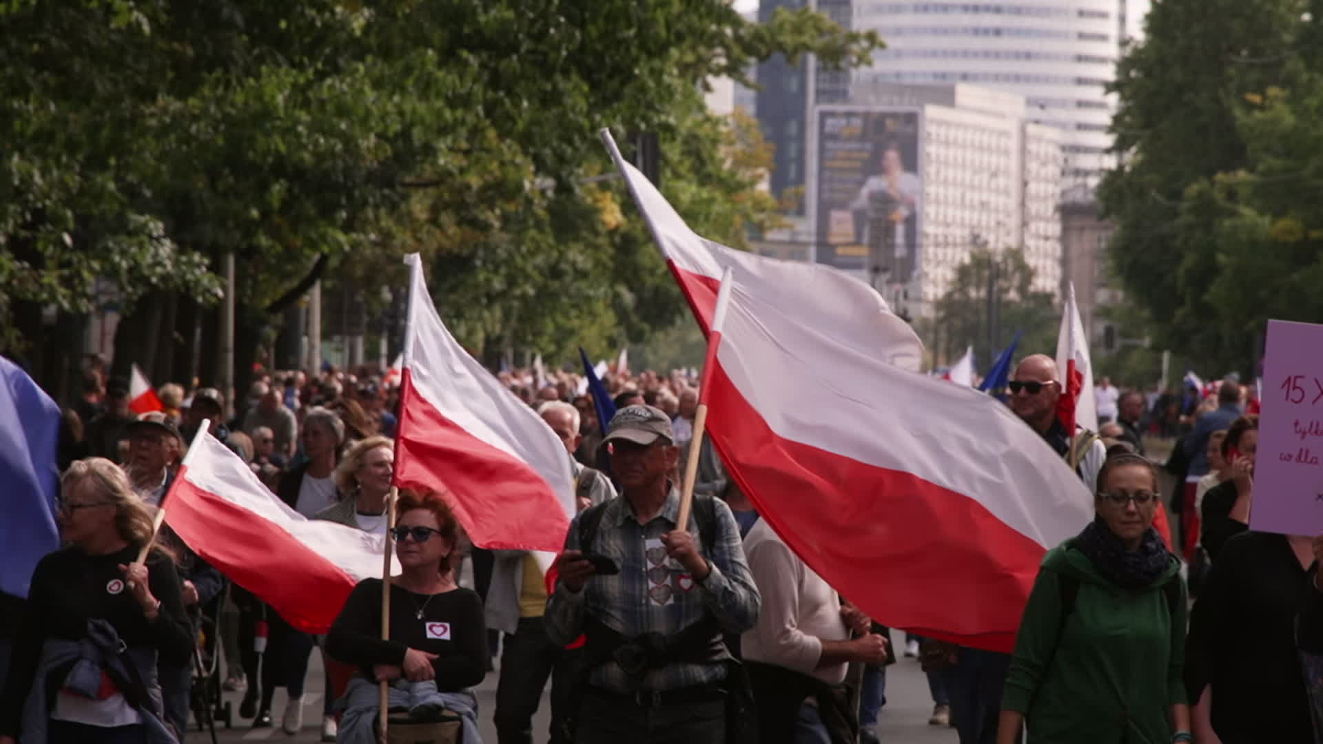 Million take part in opposition rally ahead of elections in Poland