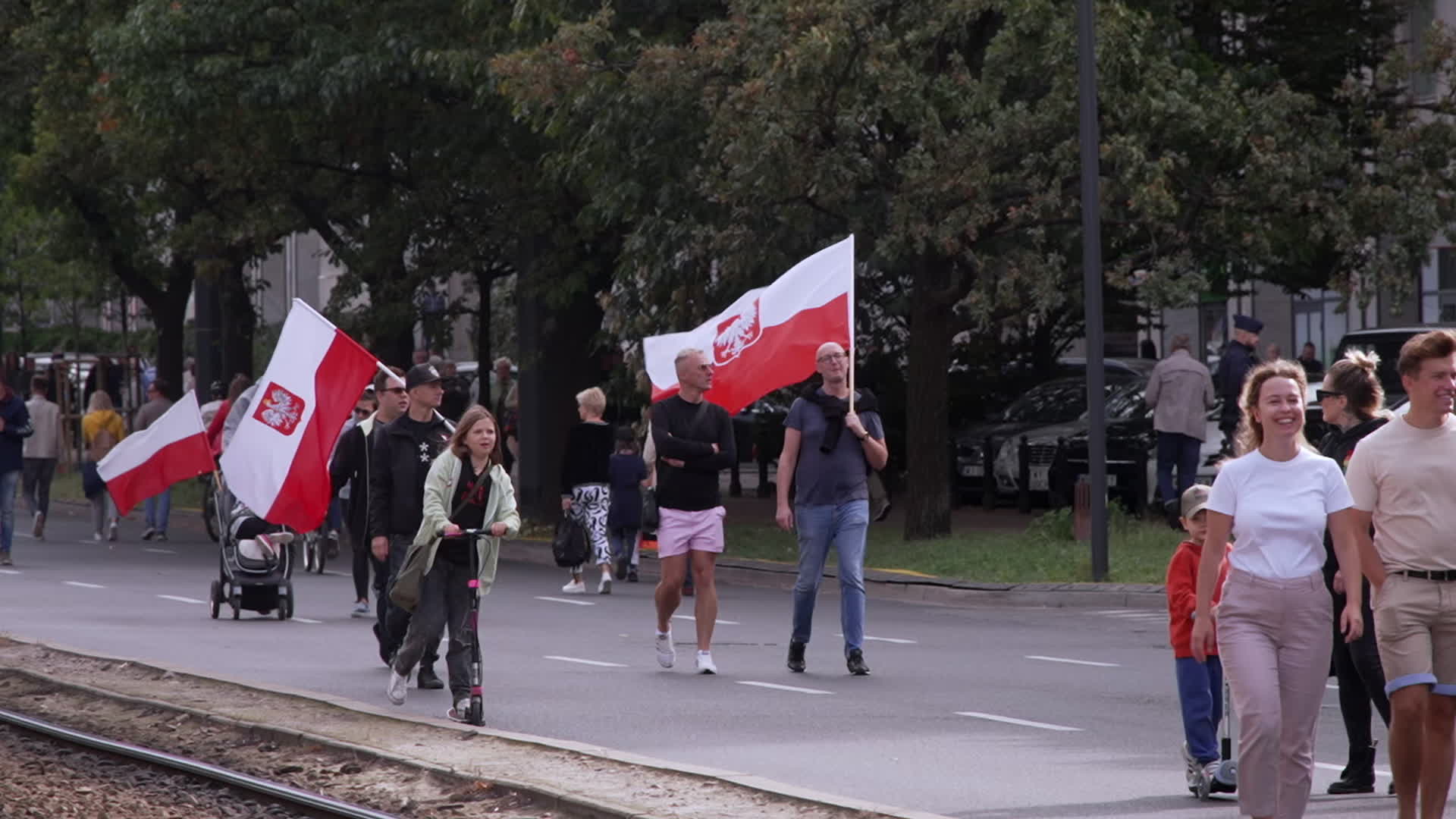 Million take part in opposition rally ahead of elections in Poland