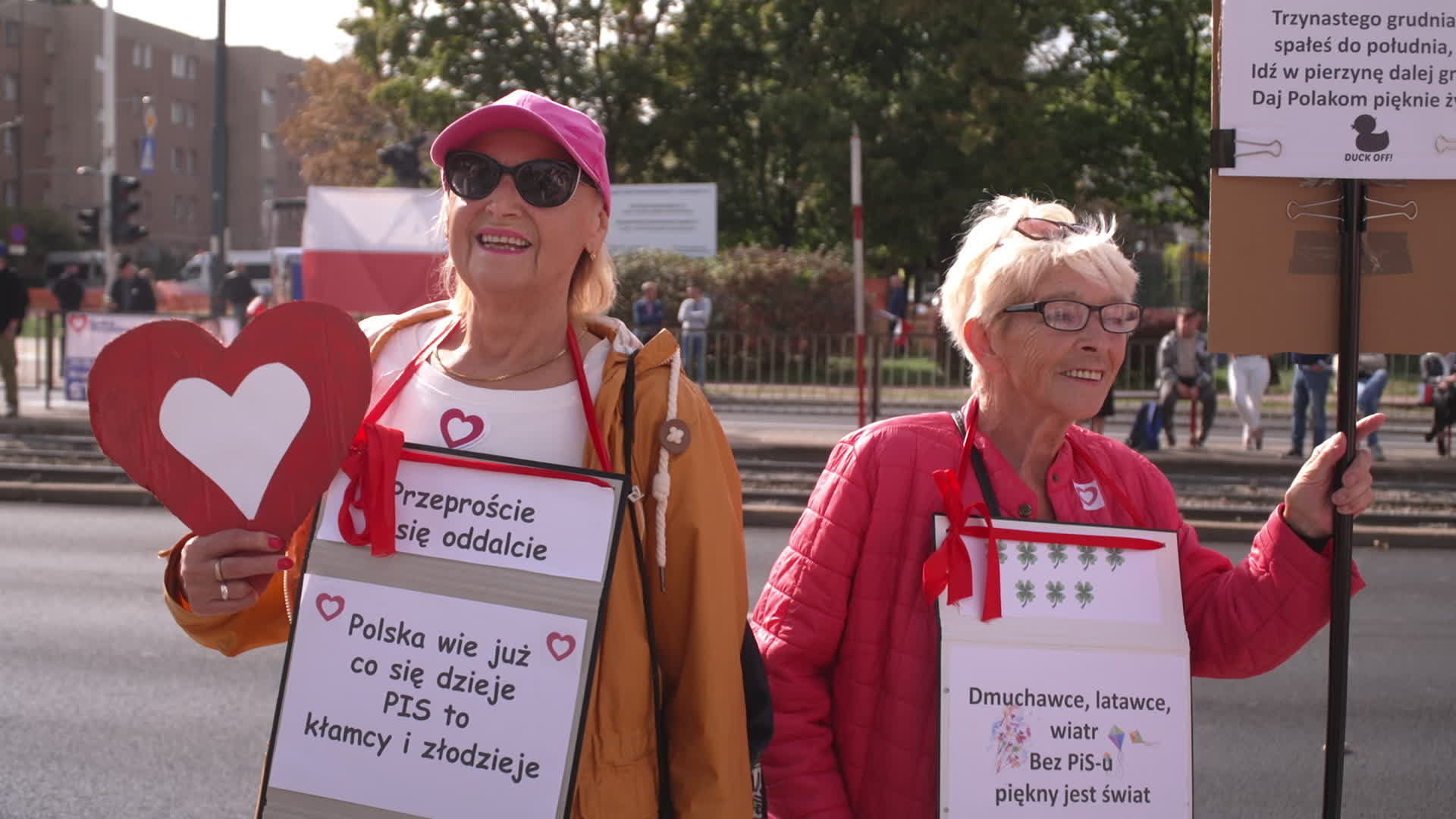 Million take part in opposition rally ahead of elections in Poland