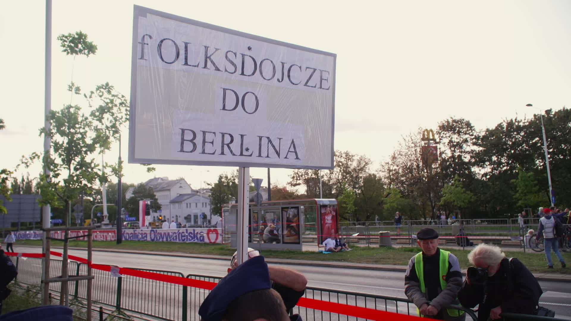 Million take part in opposition rally ahead of elections in Poland