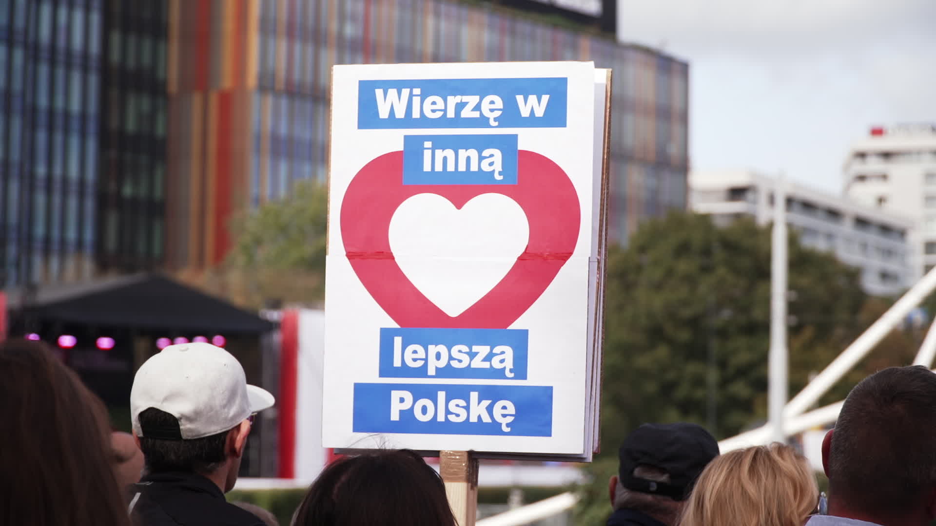 Million take part in opposition rally ahead of elections in Poland