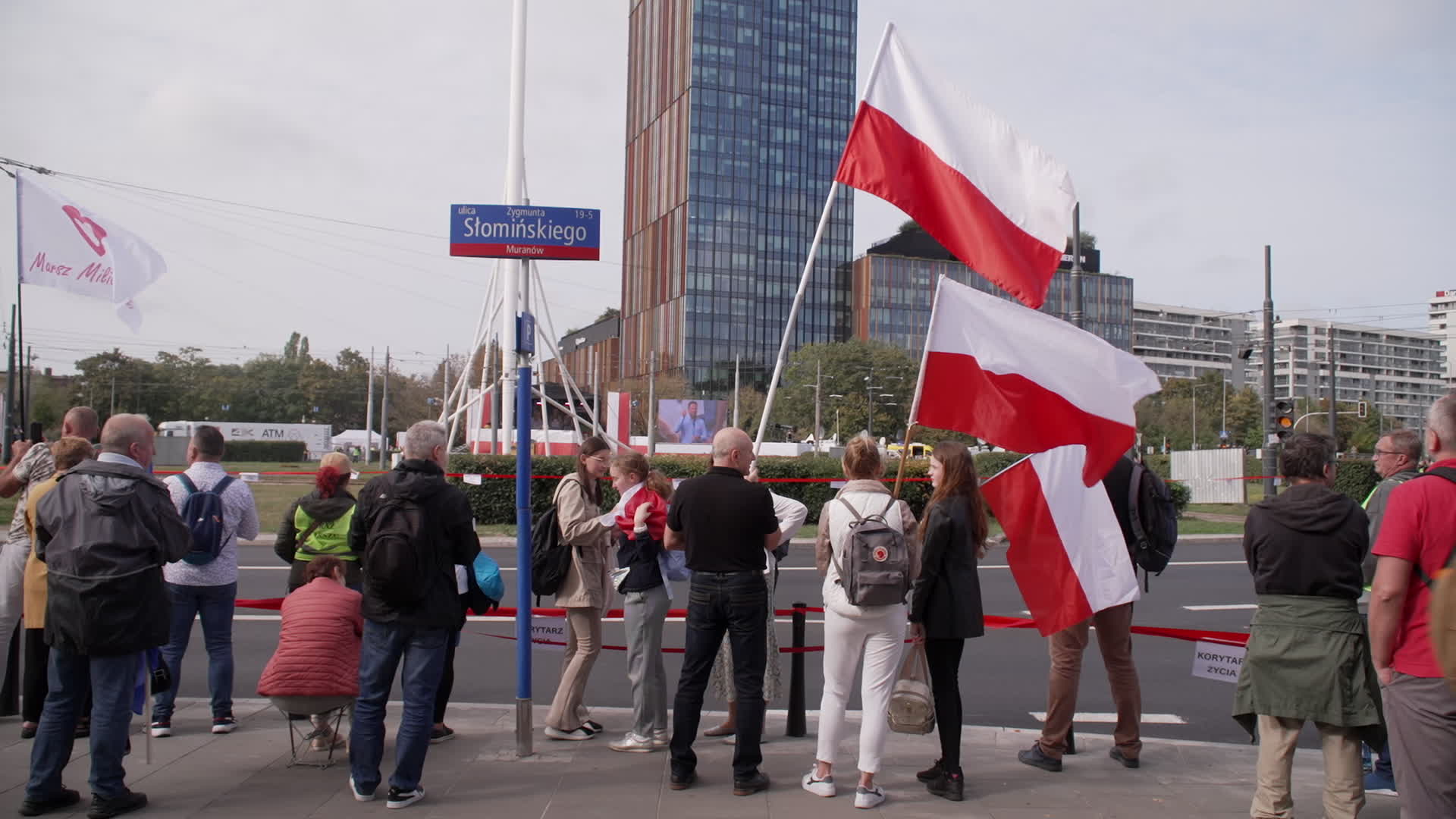 Million take part in opposition rally ahead of elections in Poland