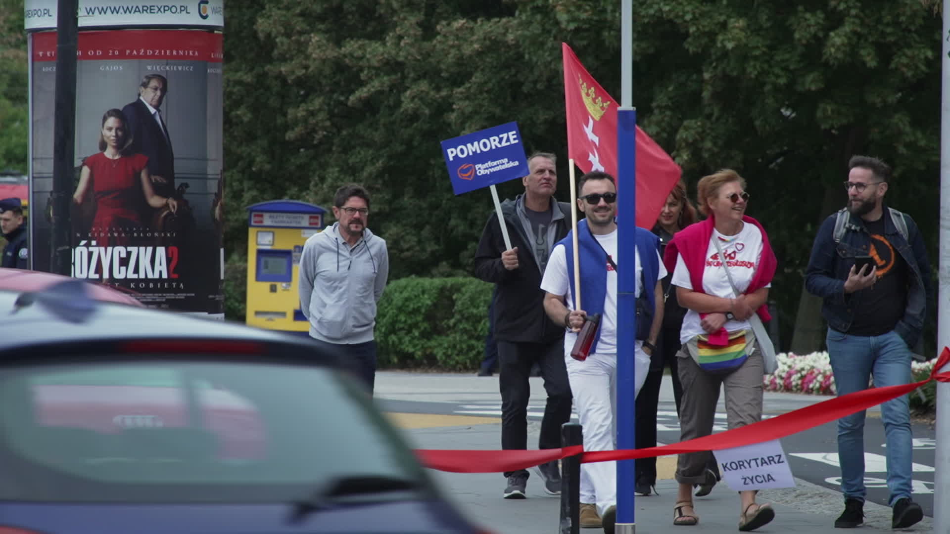 Million take part in opposition rally ahead of elections in Poland
