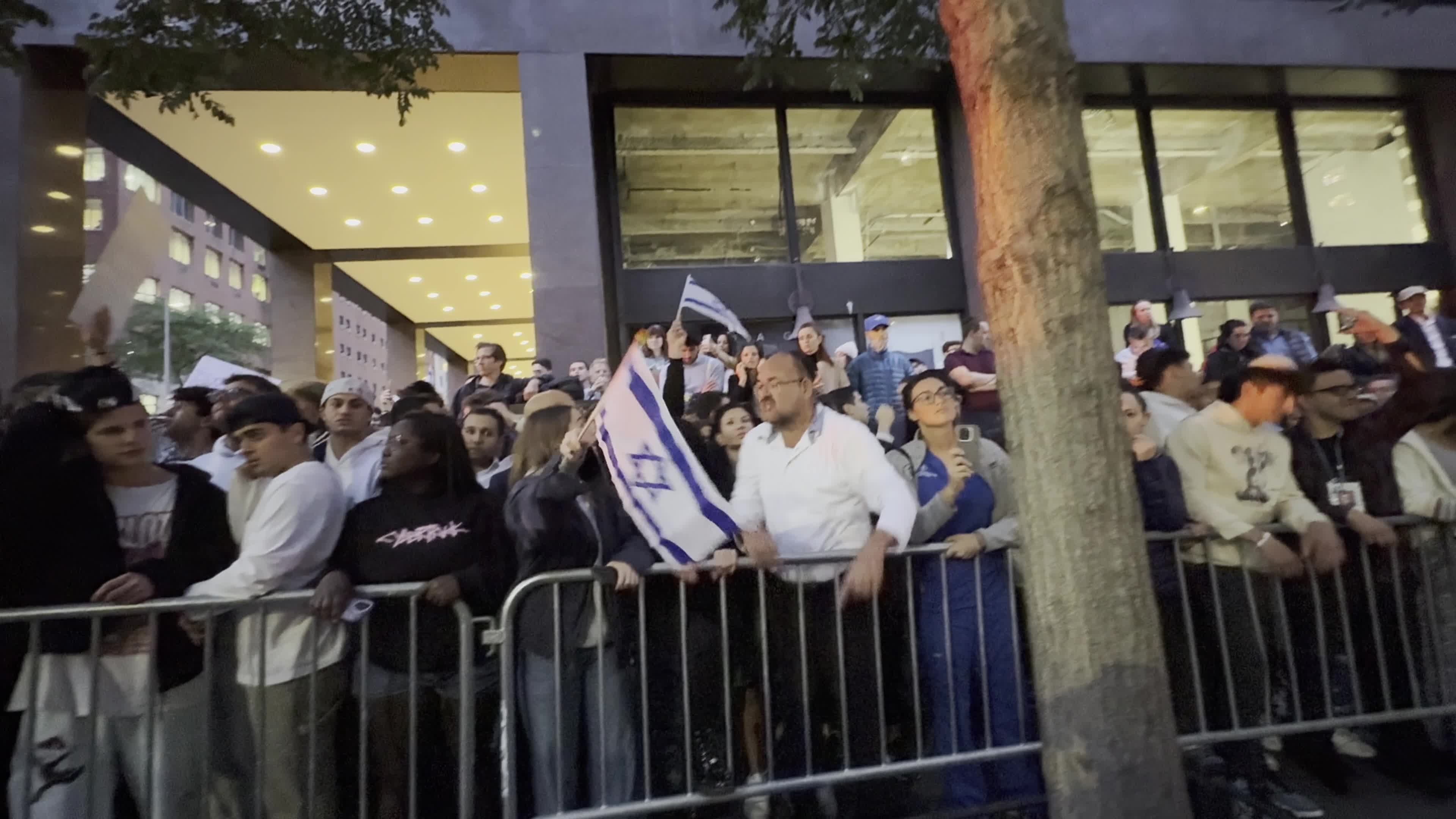 Israeli and Palestinian Supporters Protest Continue as War Rages on
