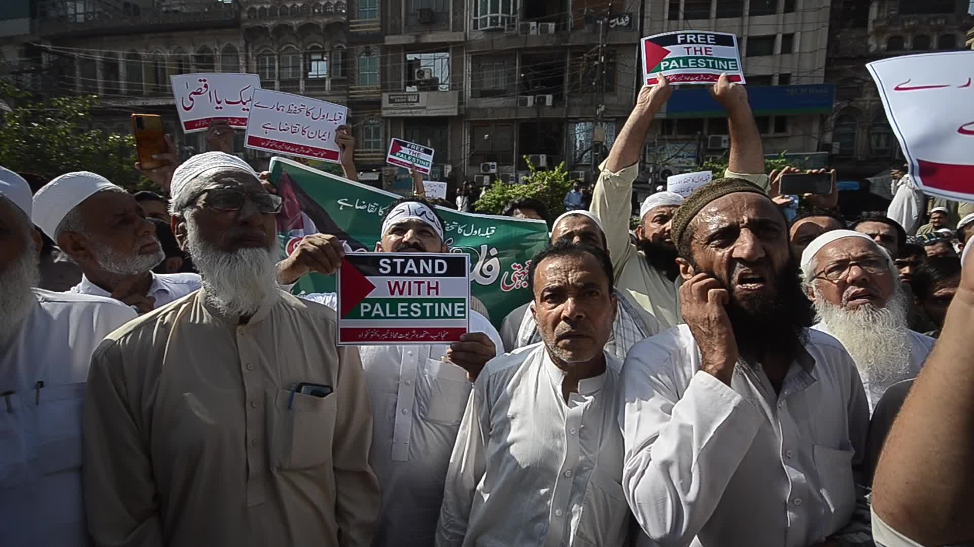 Rally in solidarity with Palestinian people in Pakistan 
