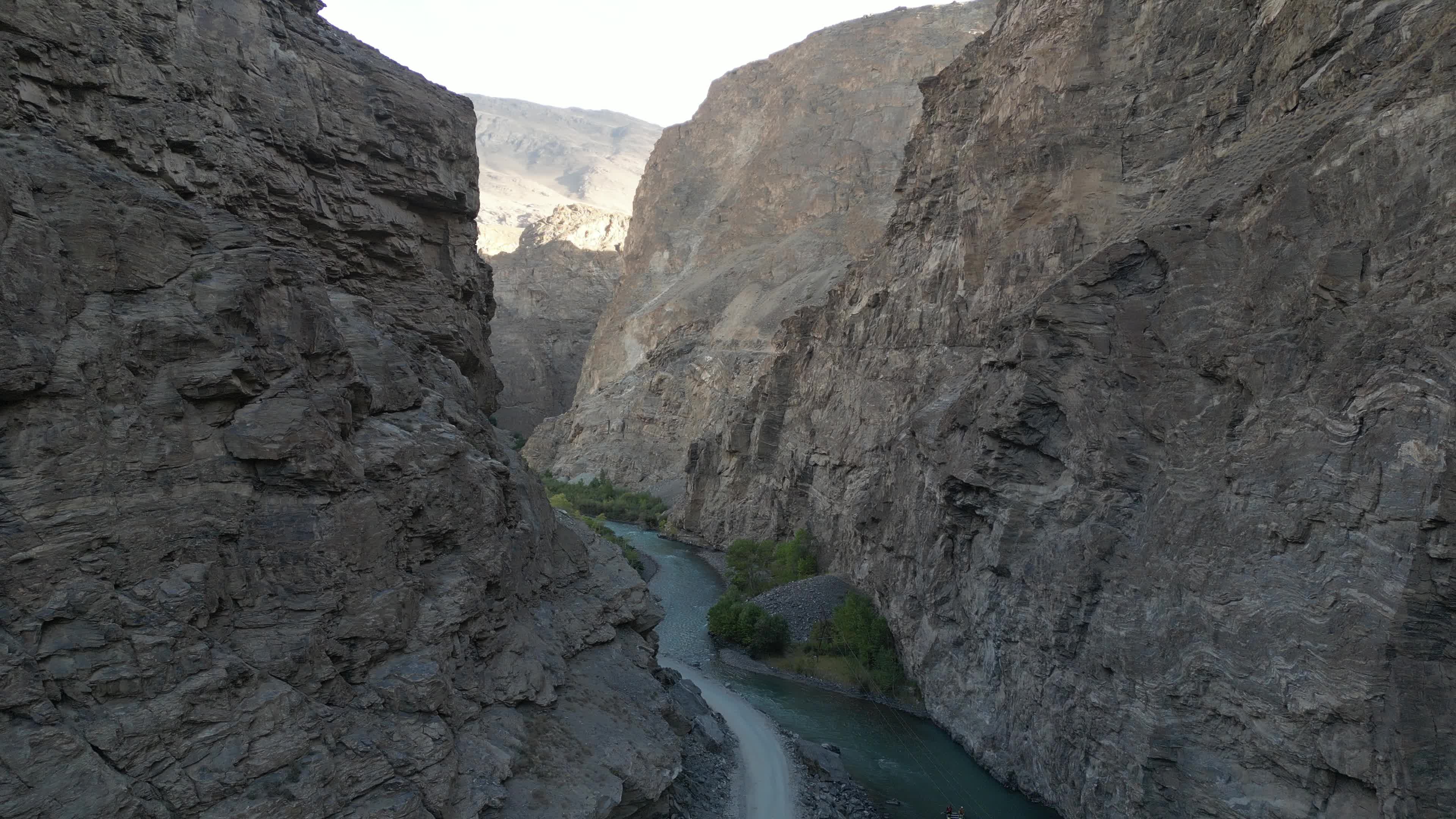 Beautiful drone videos of the landscapes of the Shokdara valley