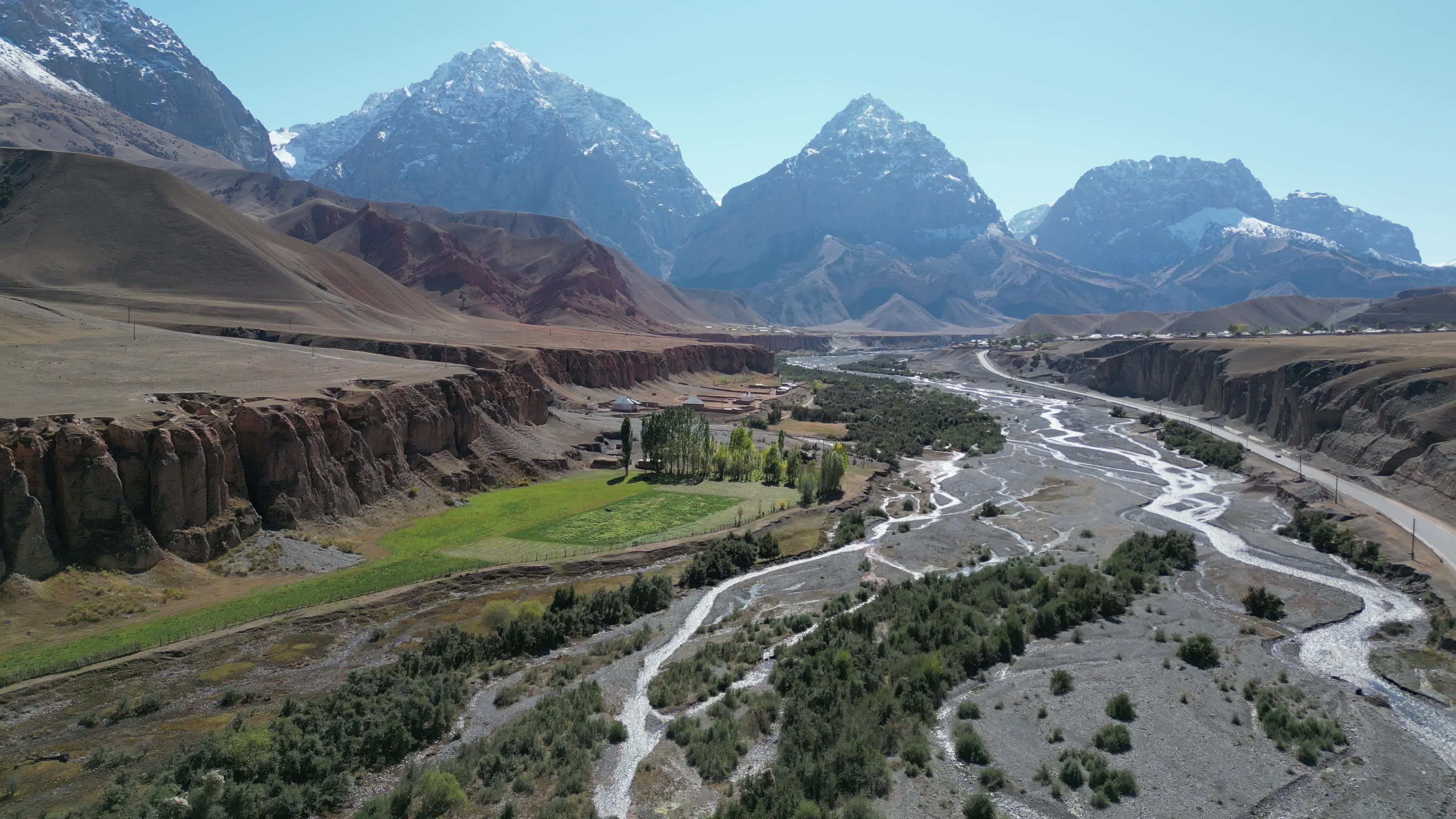 drone videos of the beautiful mountains of Kyrgyzstan