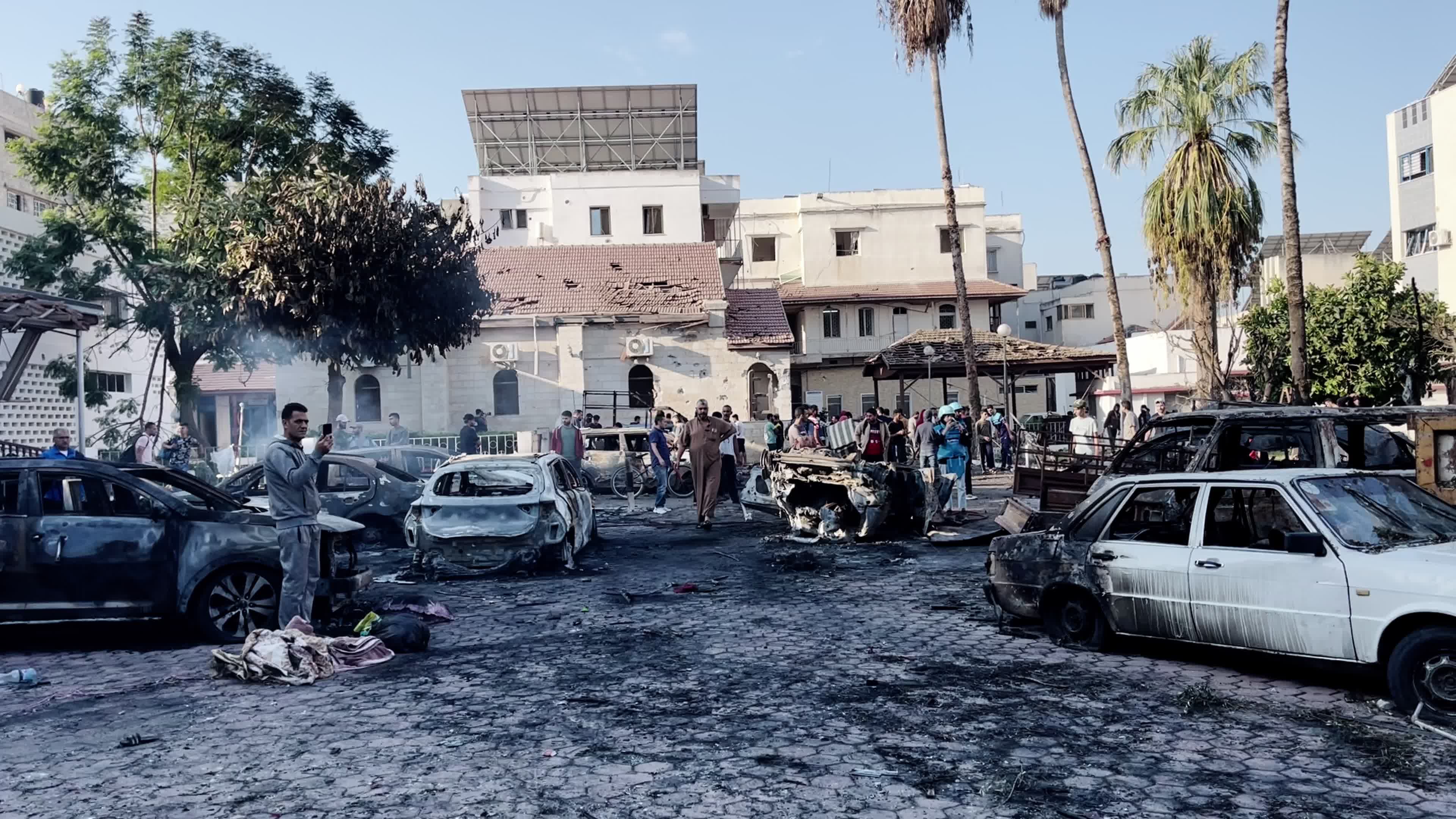  Aftermath of deadly blast at Gaza's al-Ahli Hospital that killed hundreds 