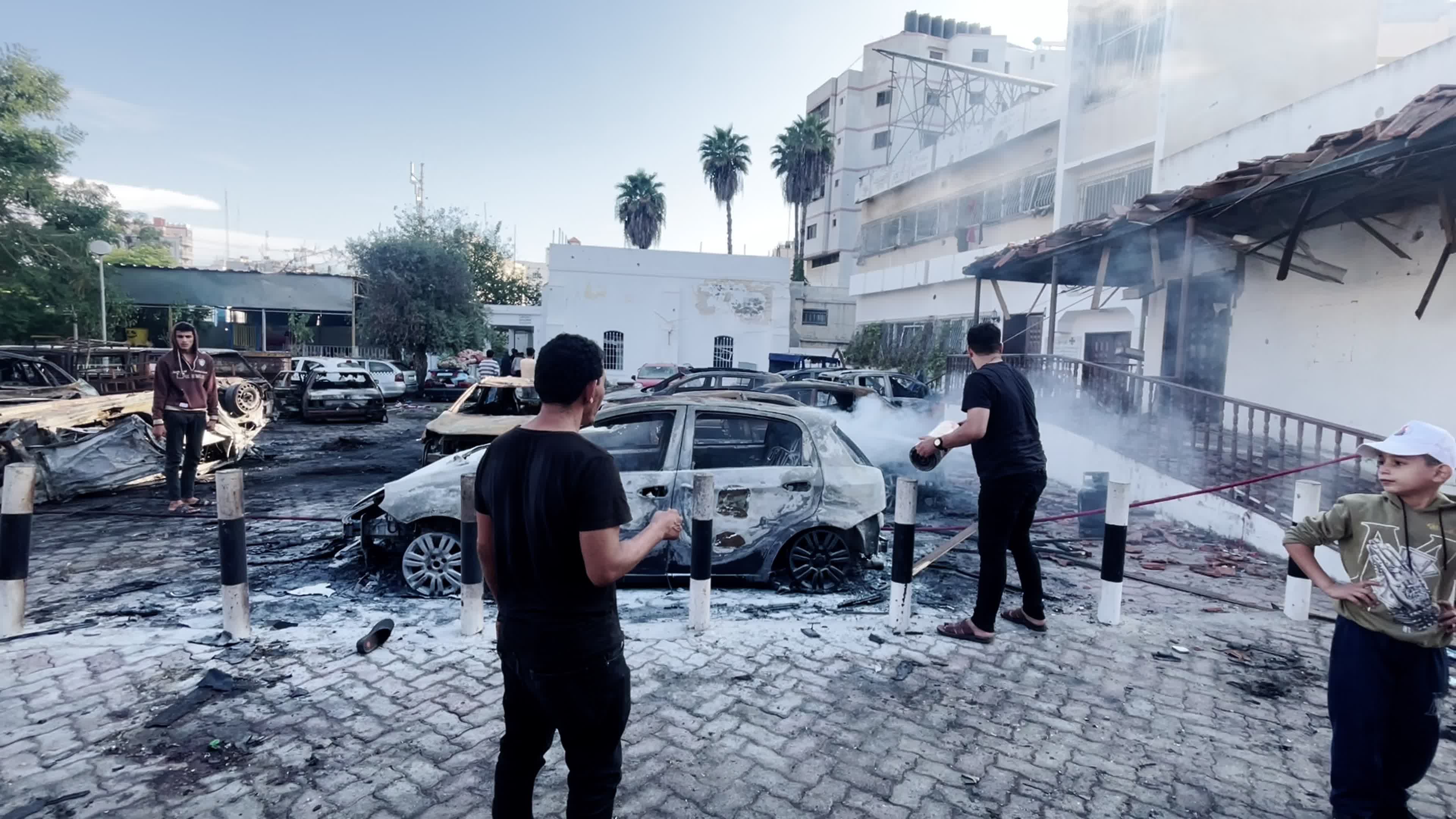  Aftermath of deadly blast at Gaza's al-Ahli Hospital that killed hundreds 