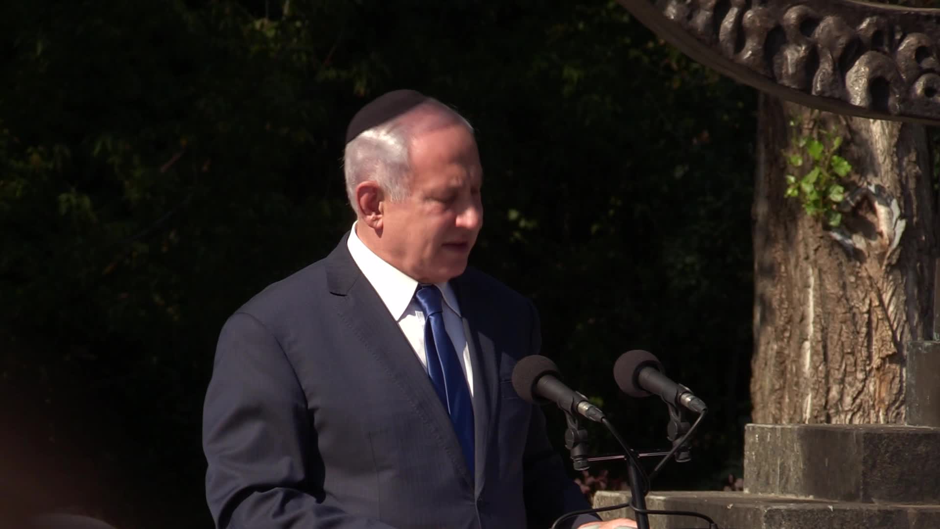 Israeli Prime Minister Benjamin Netanyahu visits Ukraine