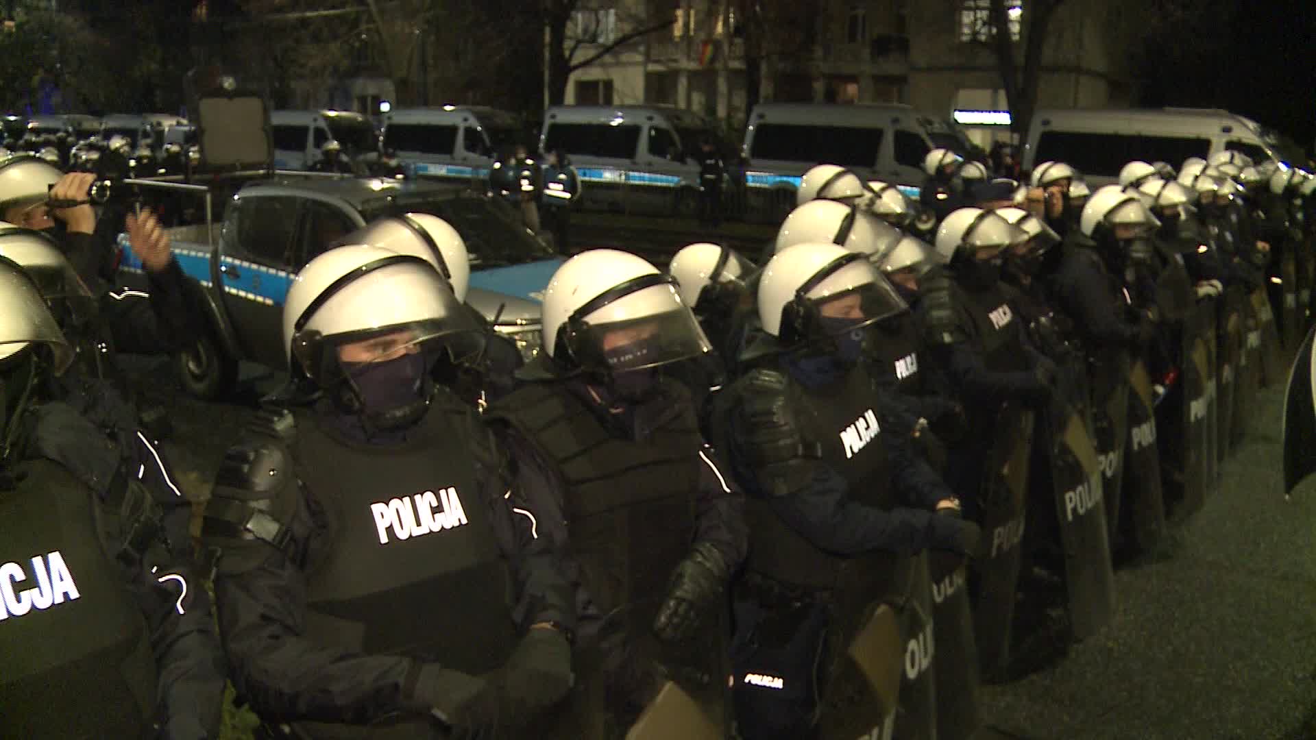 Warsaw protesters hold demo against abortion ruling