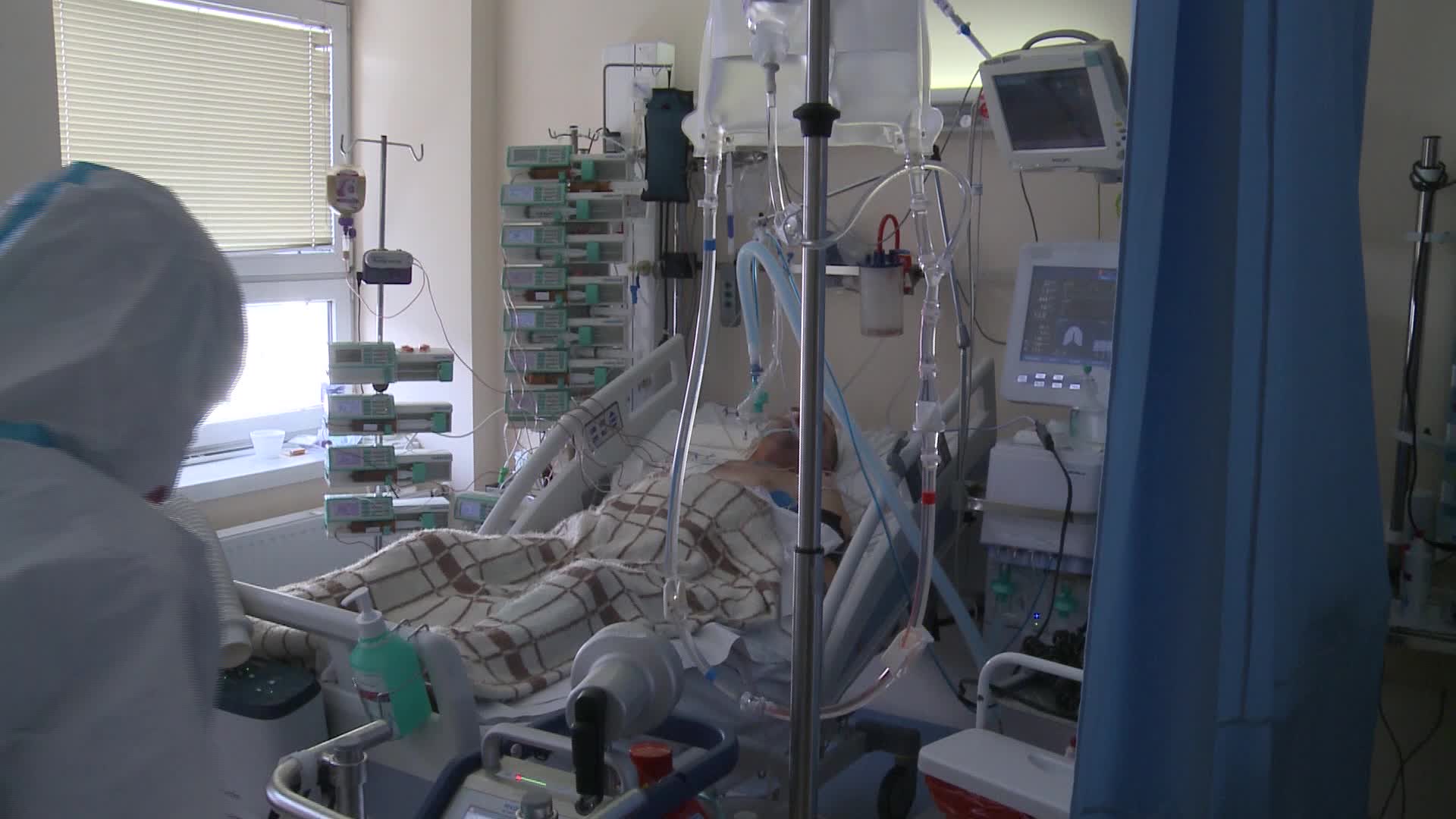 Hospitals filled up as Covid-19 cases surged six months after outbreak in Poland