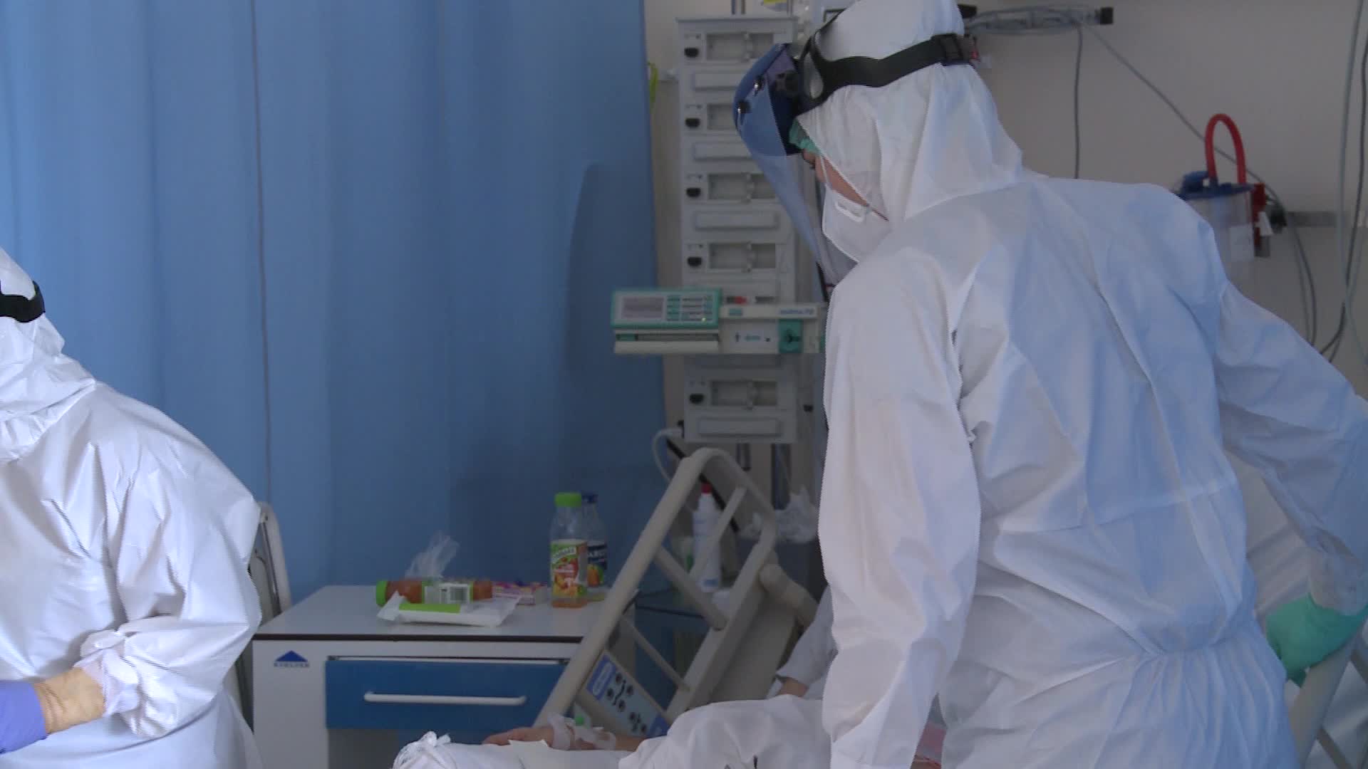 Hospitals filled up as Covid-19 cases surged six months after outbreak in Poland