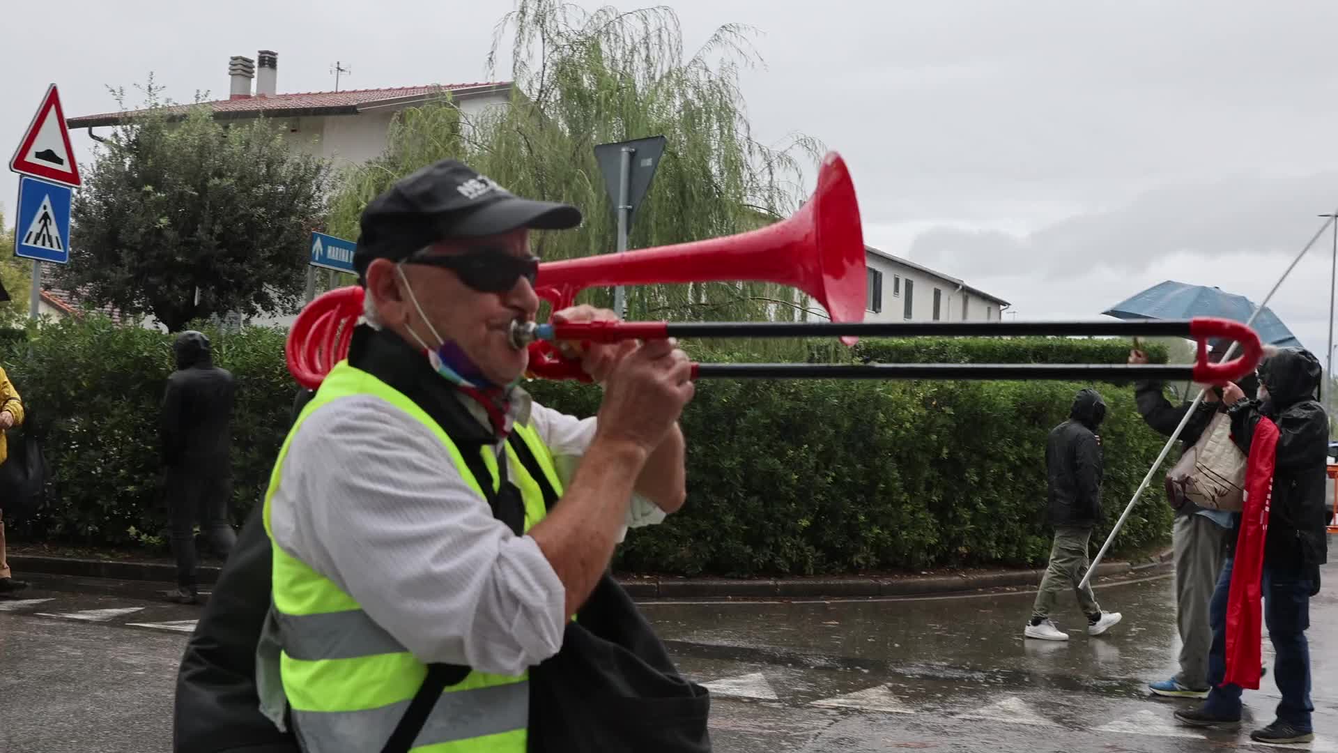 More Than 1,500 People Marched Against The Military Escalation In Pisa 