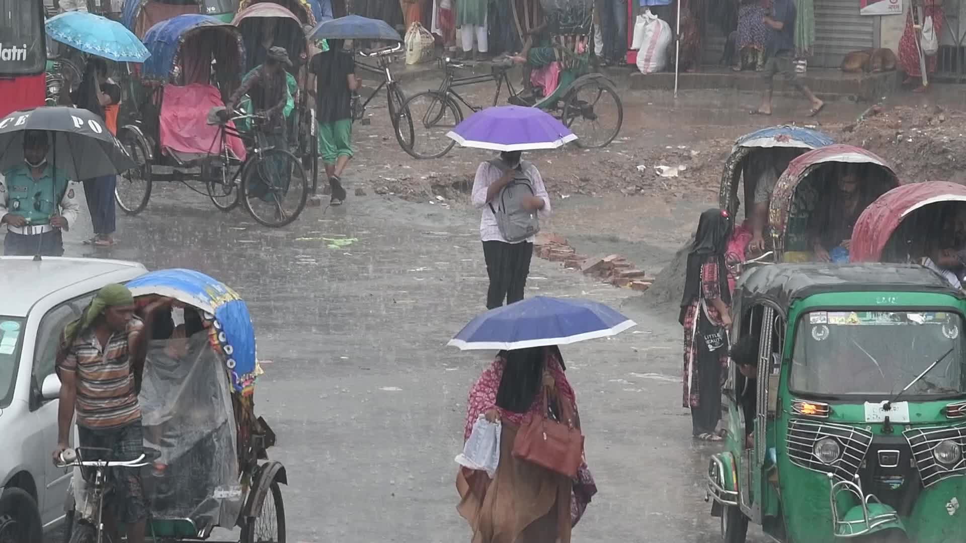 Rain in Dhaka
