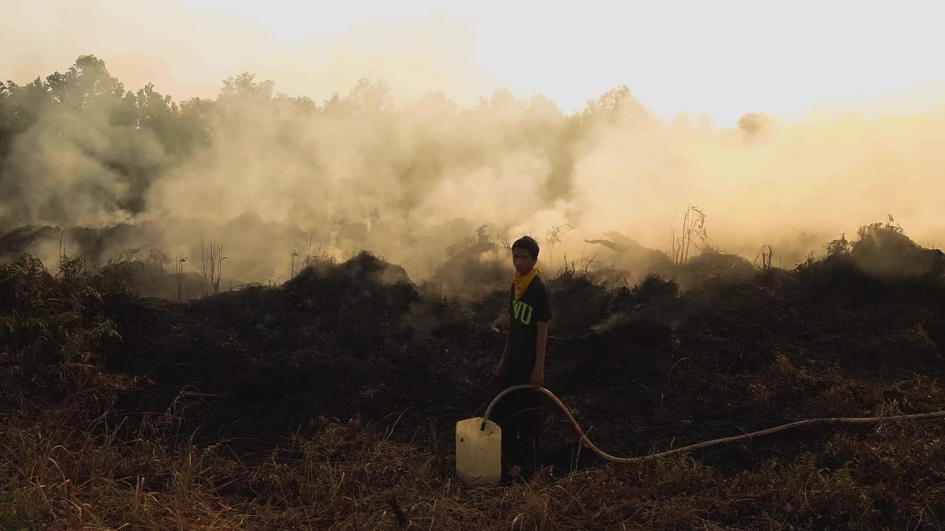 Riau Attempt To Extinguish Forest Fires