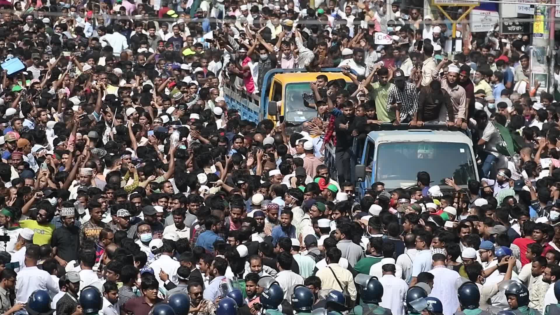 Clash Between BNP And Police In Dhaka