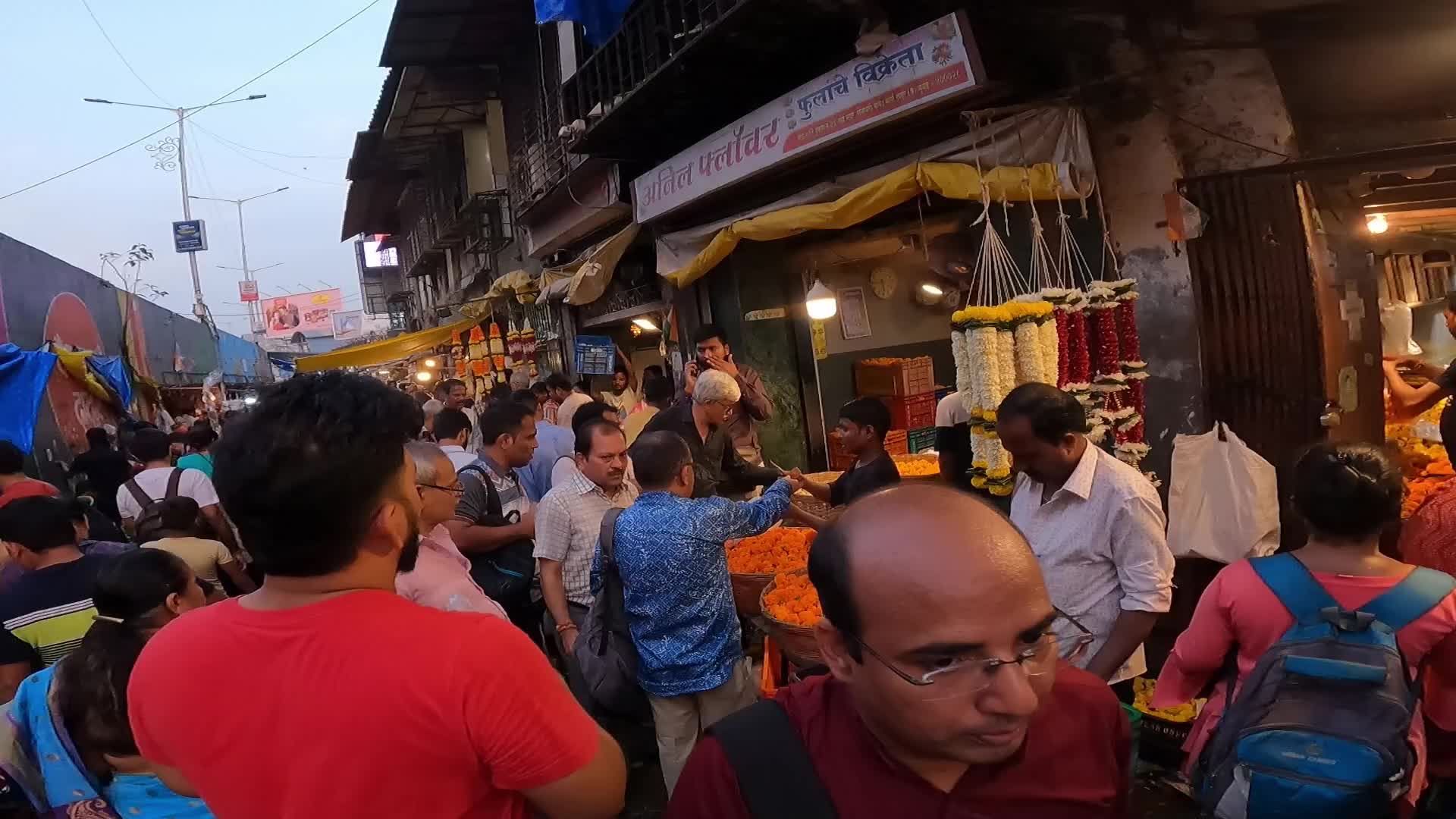 People Throng Market On Dhanteras In Mumbai