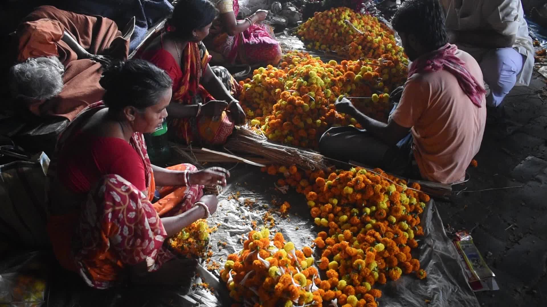 Flower Market During Kali Puja And Diwali Festival In Kolkata, India