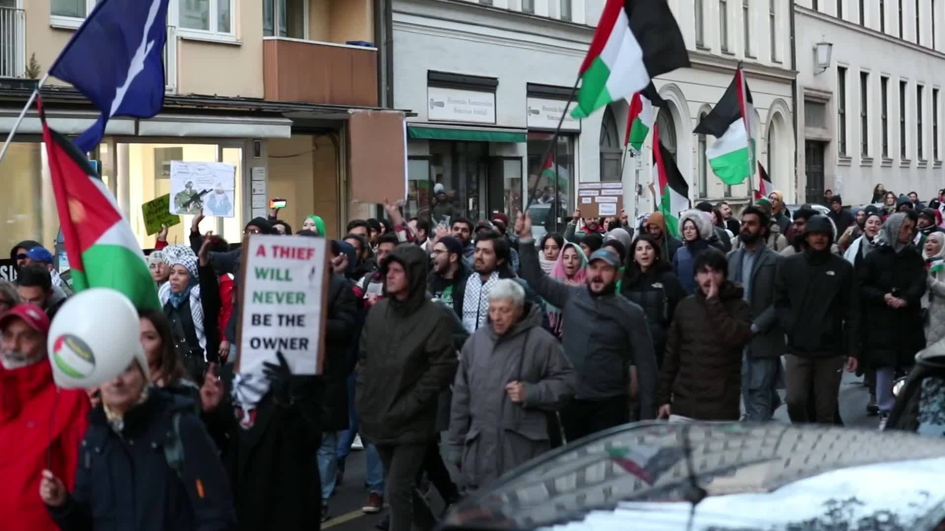 Germany: Thousands at pro palestinian demo in Munich