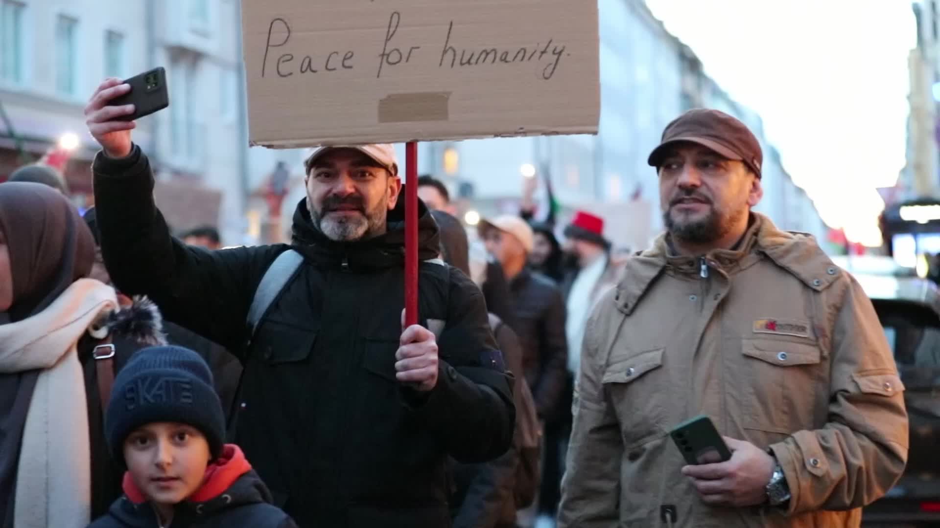 Germany: Thousands at pro palestinian demo in Munich
