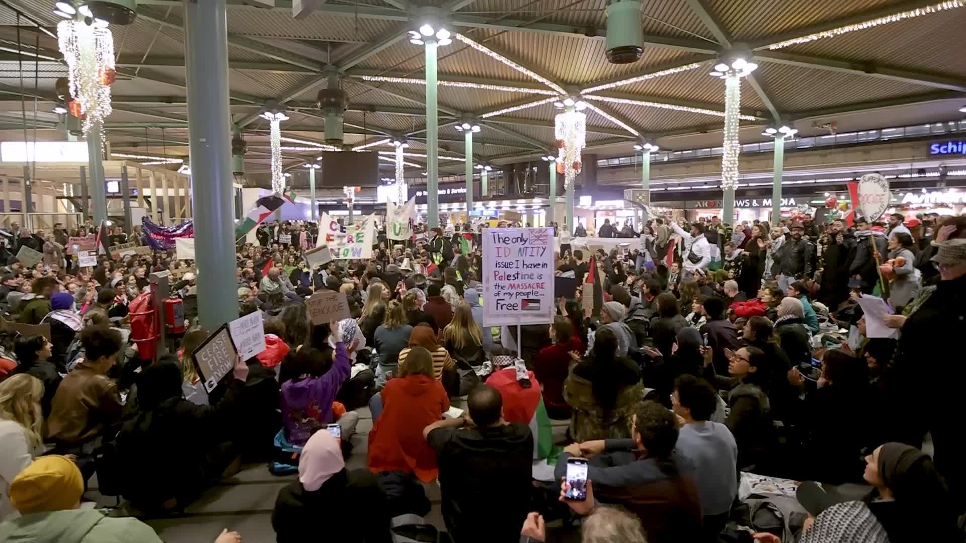  Pro-Palestinian protests at Amsterdam Schiphol Airport 