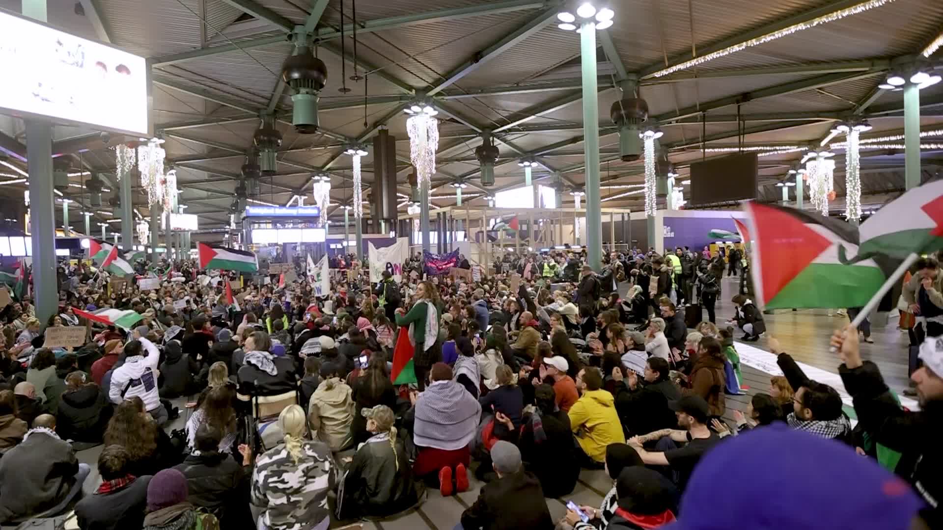  Pro-Palestinian protests at Amsterdam Schiphol Airport 