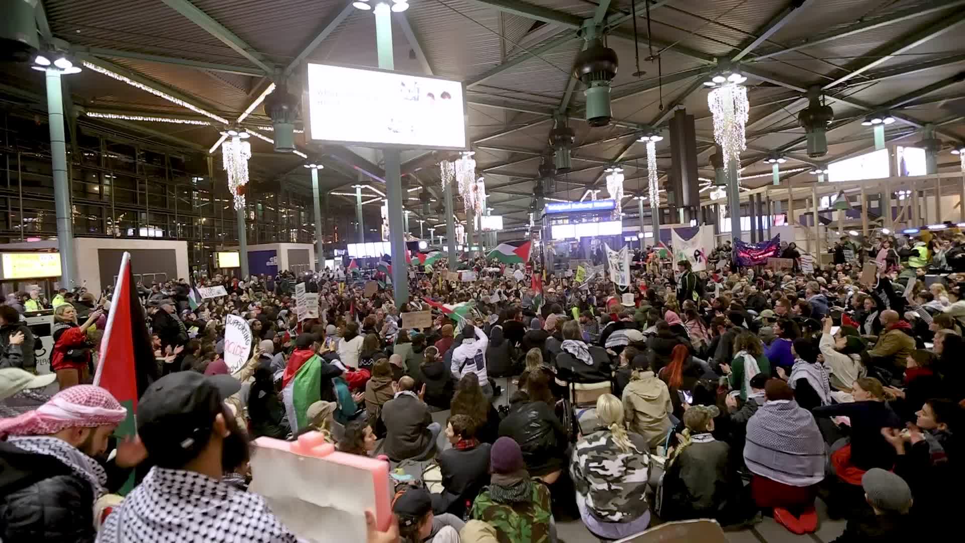  Pro-Palestinian protests at Amsterdam Schiphol Airport 