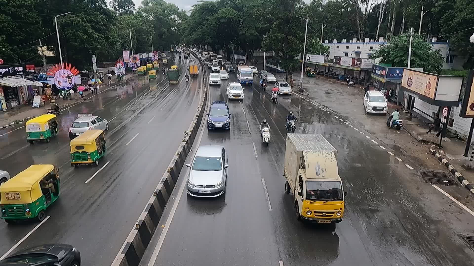 Daily Life In Mumbai 