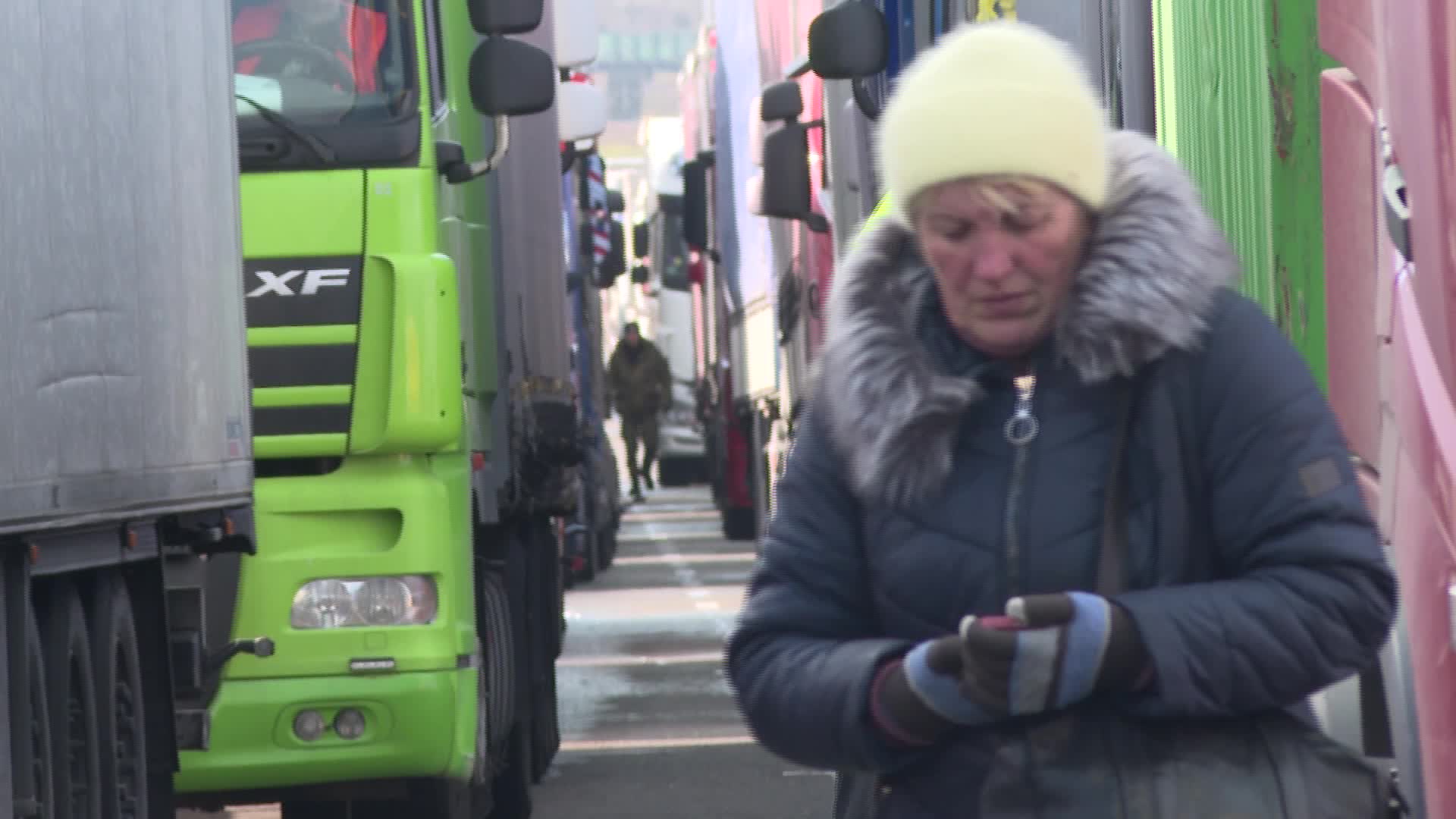 Polish farmers join truckers in protest at Ukraine border against unfair transport competition