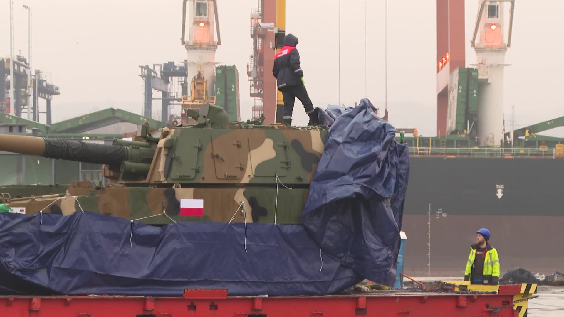 South Korea's first weapons delivery to Poland