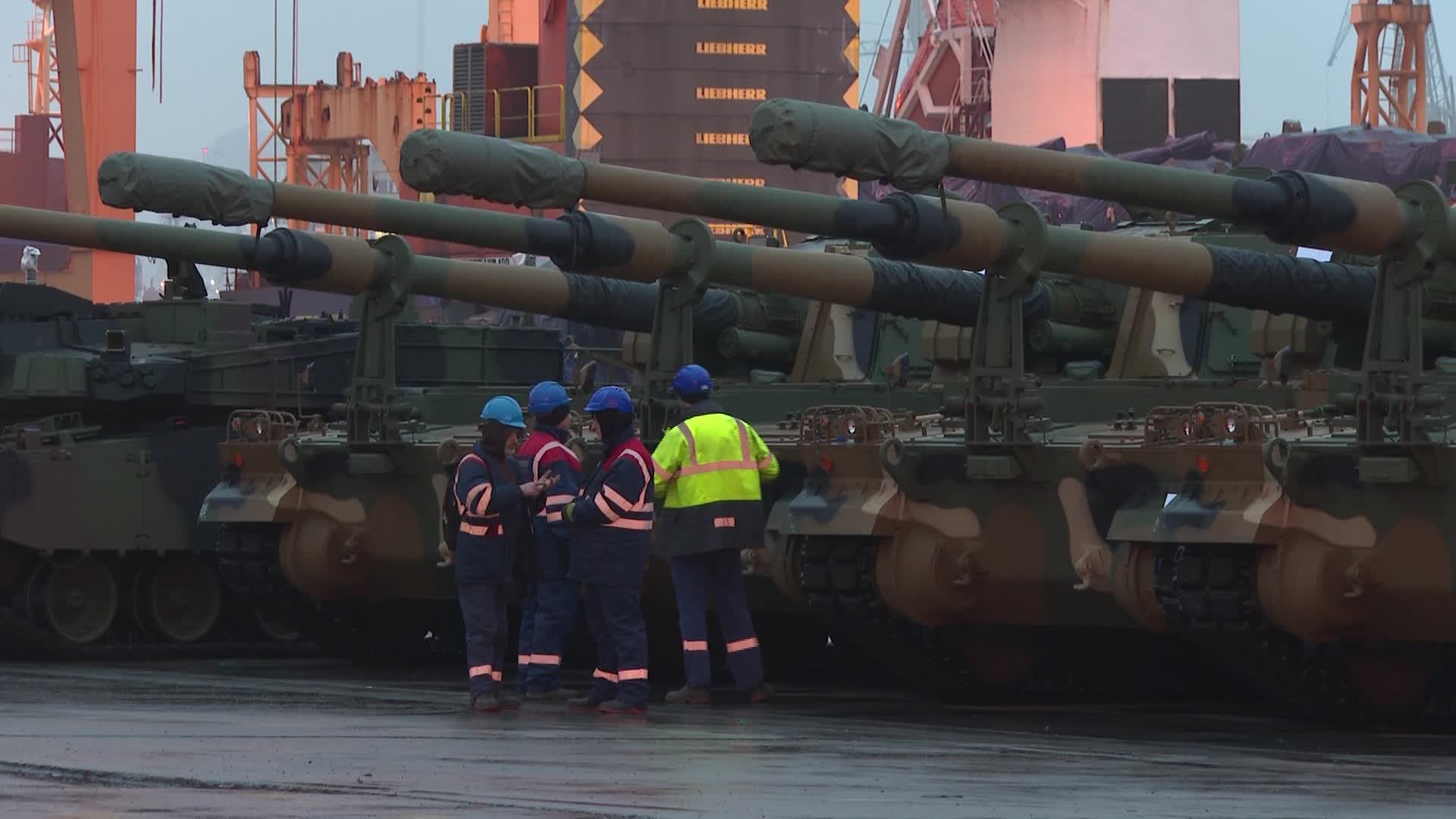 South Korea's first weapons delivery to Poland