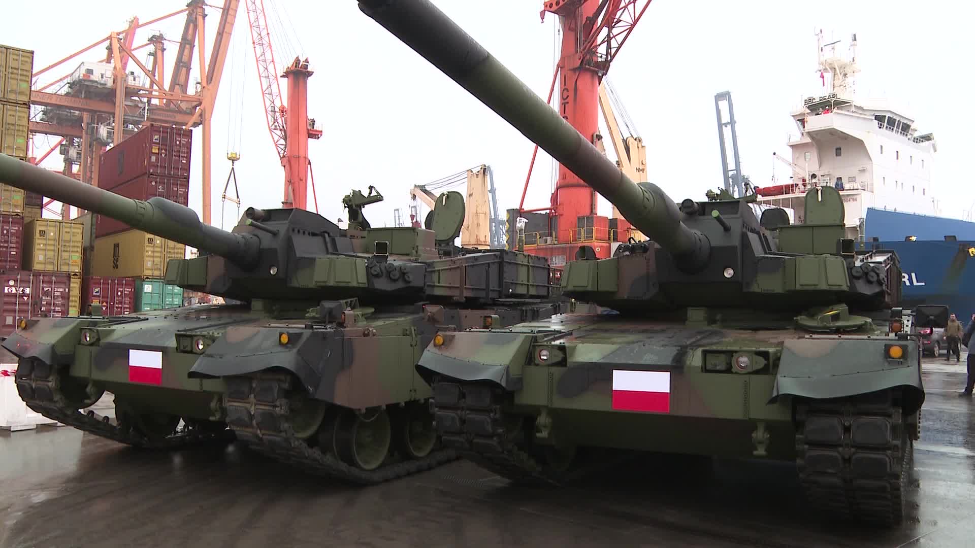 South Korea's first weapons delivery to Poland