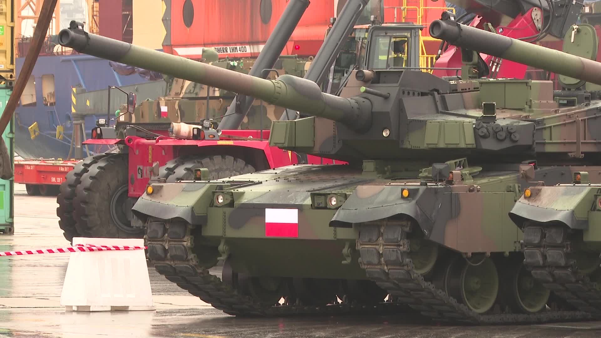 South Korea's first weapons delivery to Poland