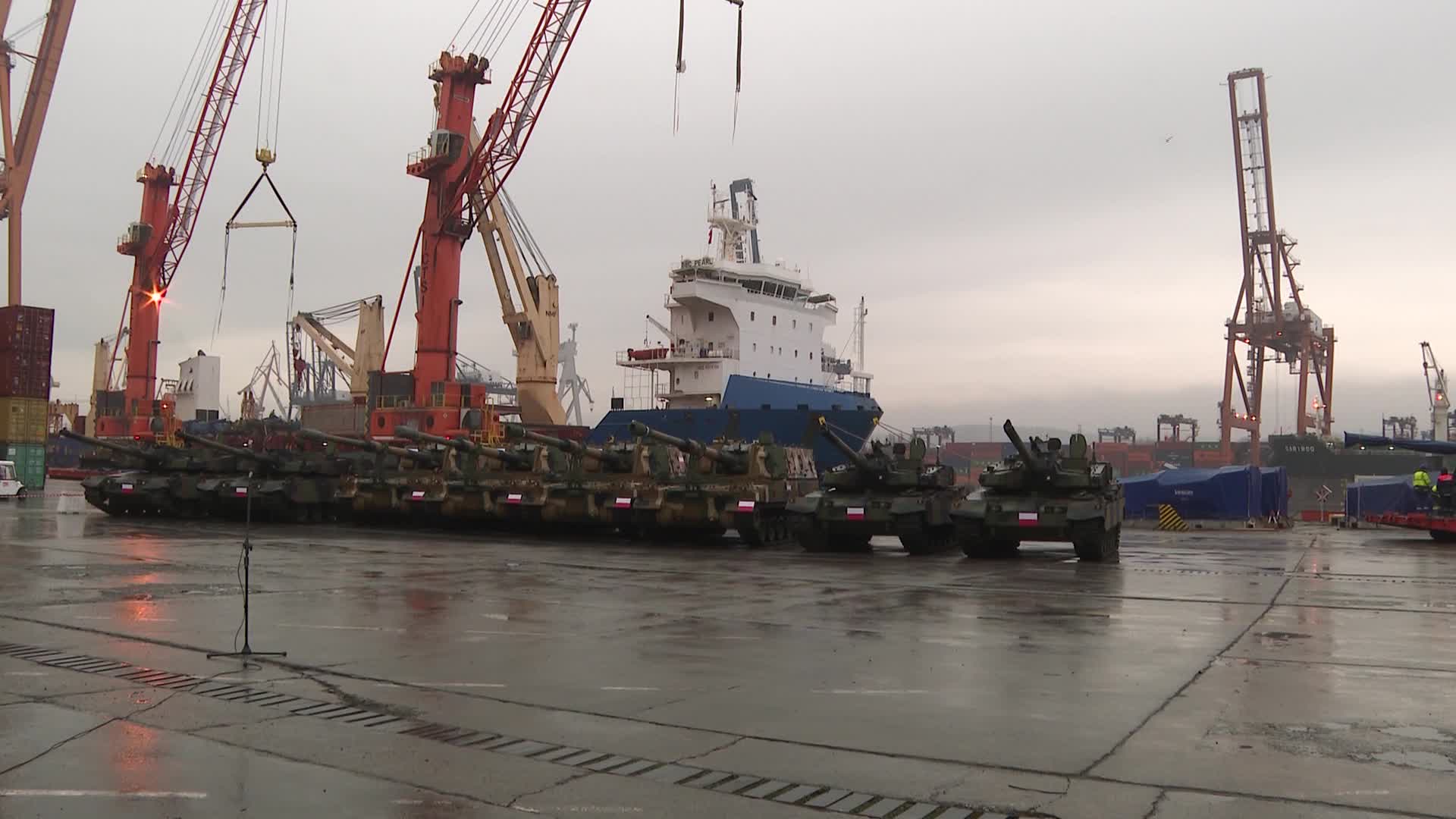 South Korea's first weapons delivery to Poland