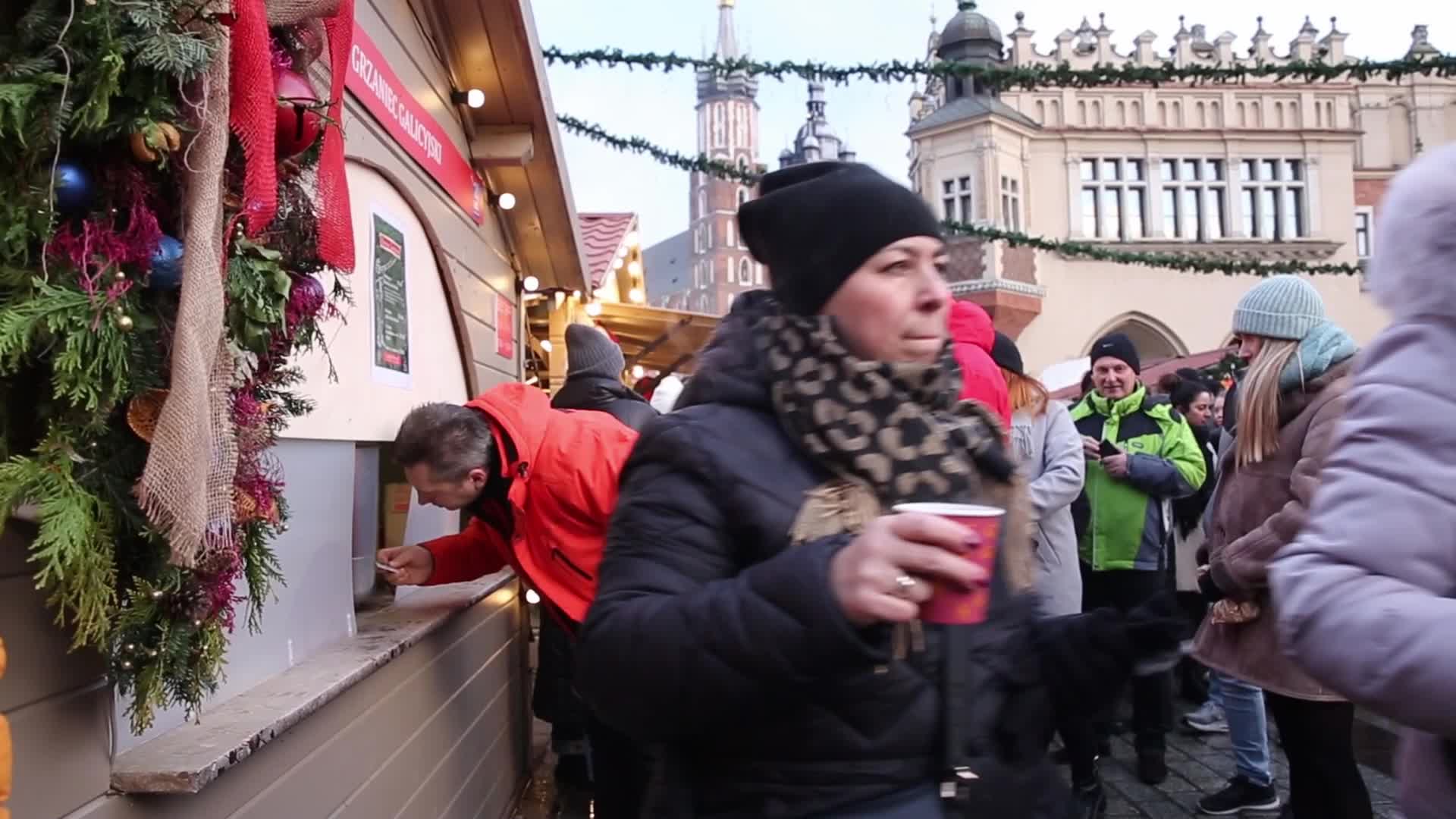 Christmas Market Starts in Krakow