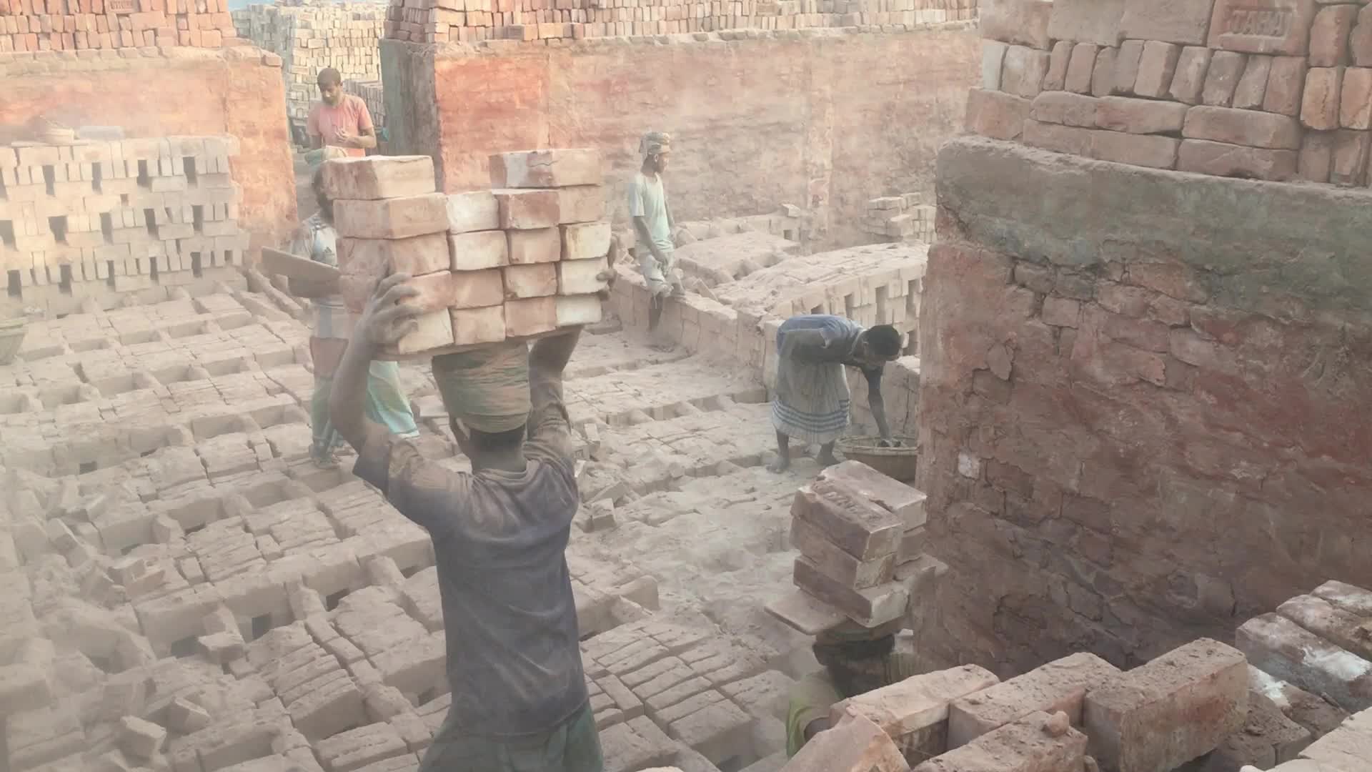 Seasonal Migrant Worker In Dhaka