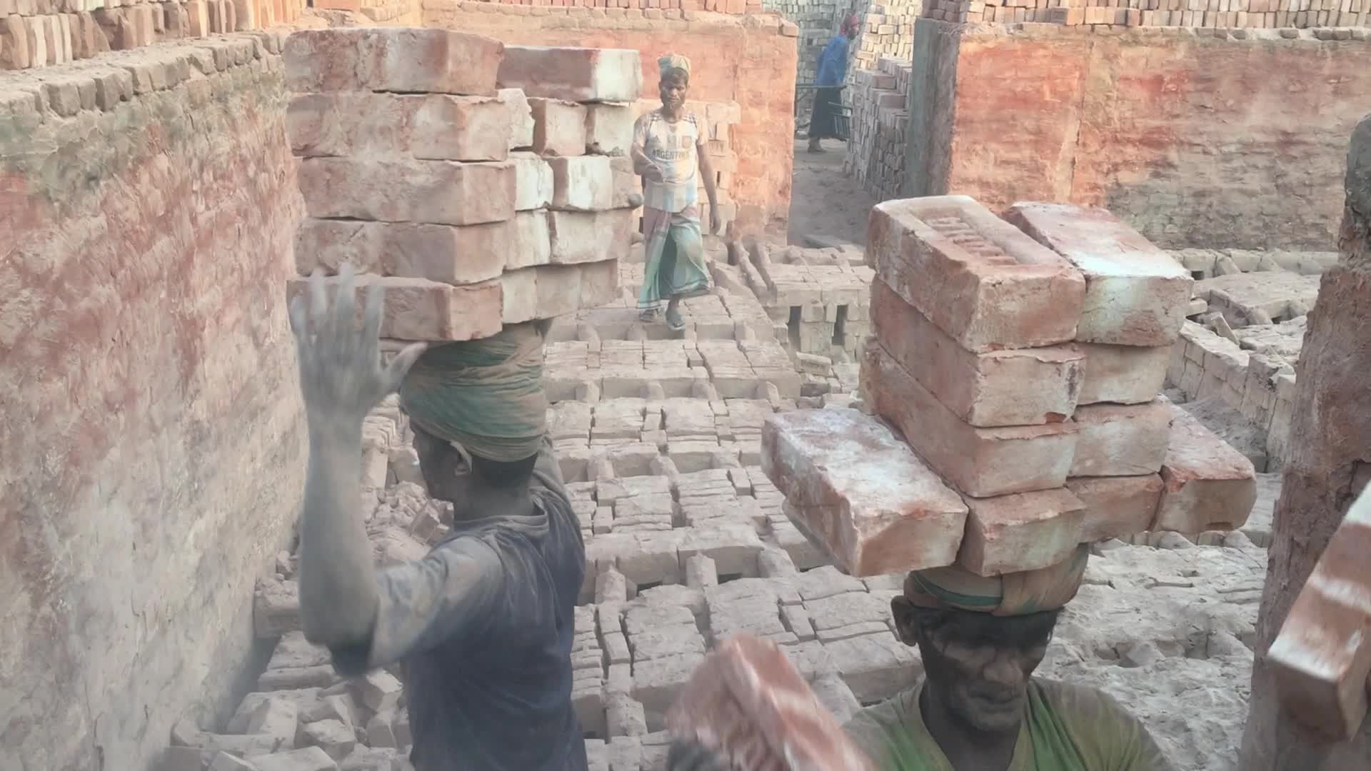 Seasonal Migrant Worker In Dhaka