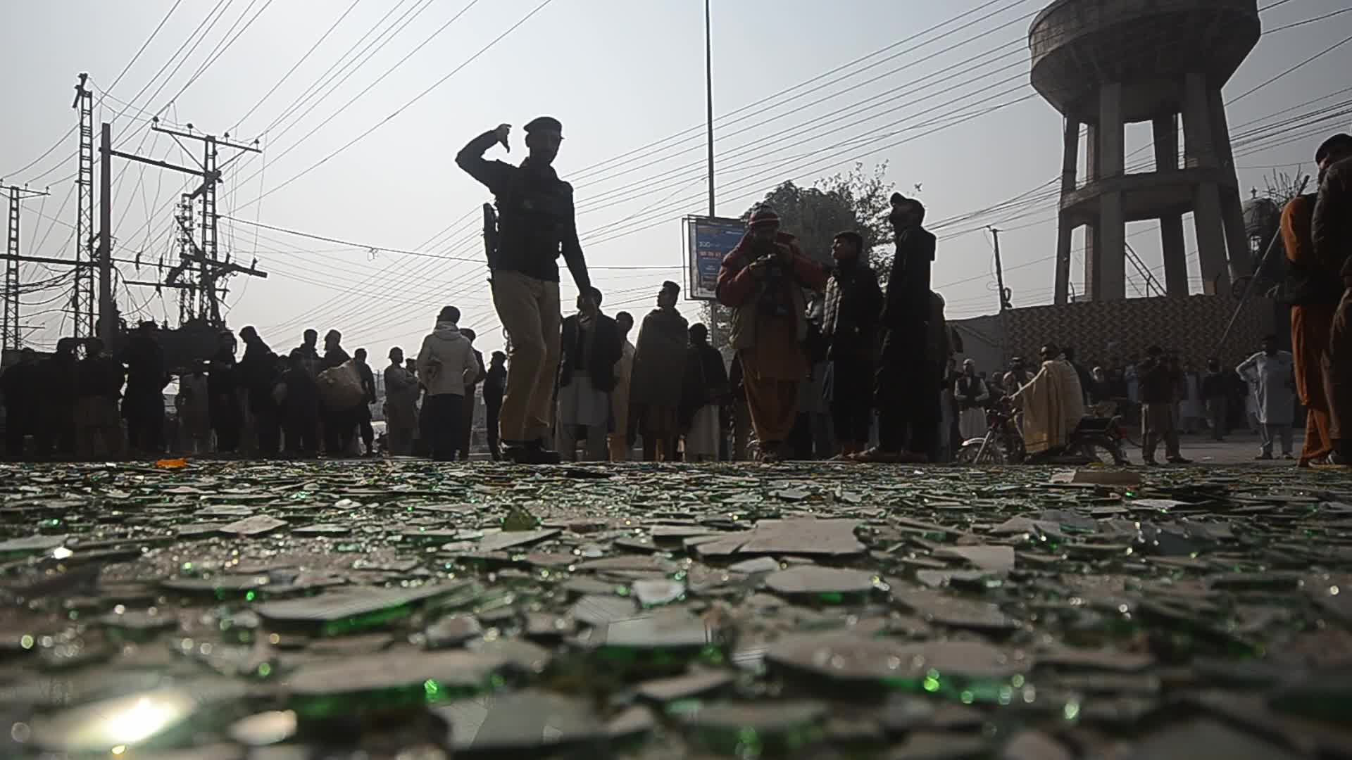 4 children among 5 injured in explosion near school in Pakistan 