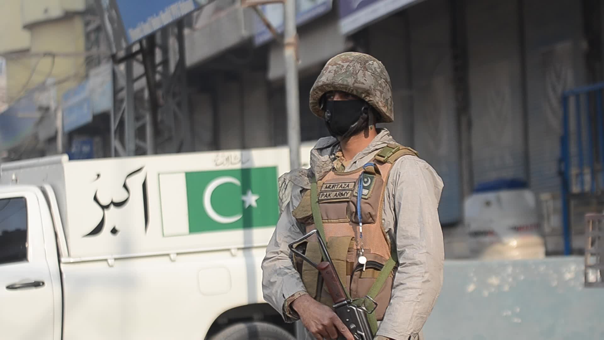 4 children among 5 injured in explosion near school in Pakistan 