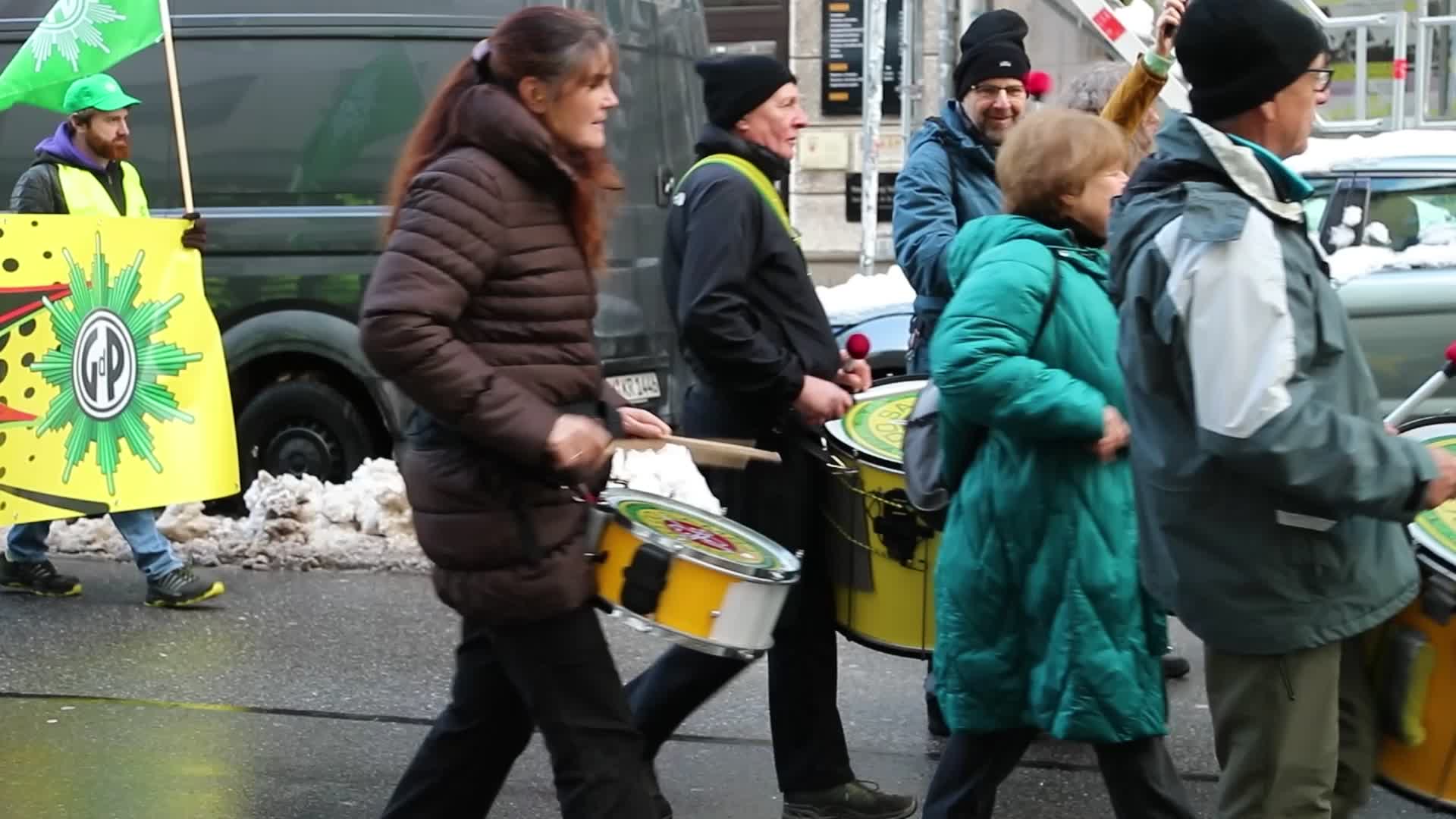 Thousands join the strike of the public workers in Munich