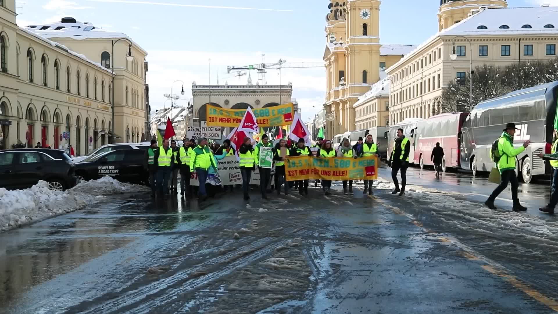 Thousands join the strike of the public workers in Munich