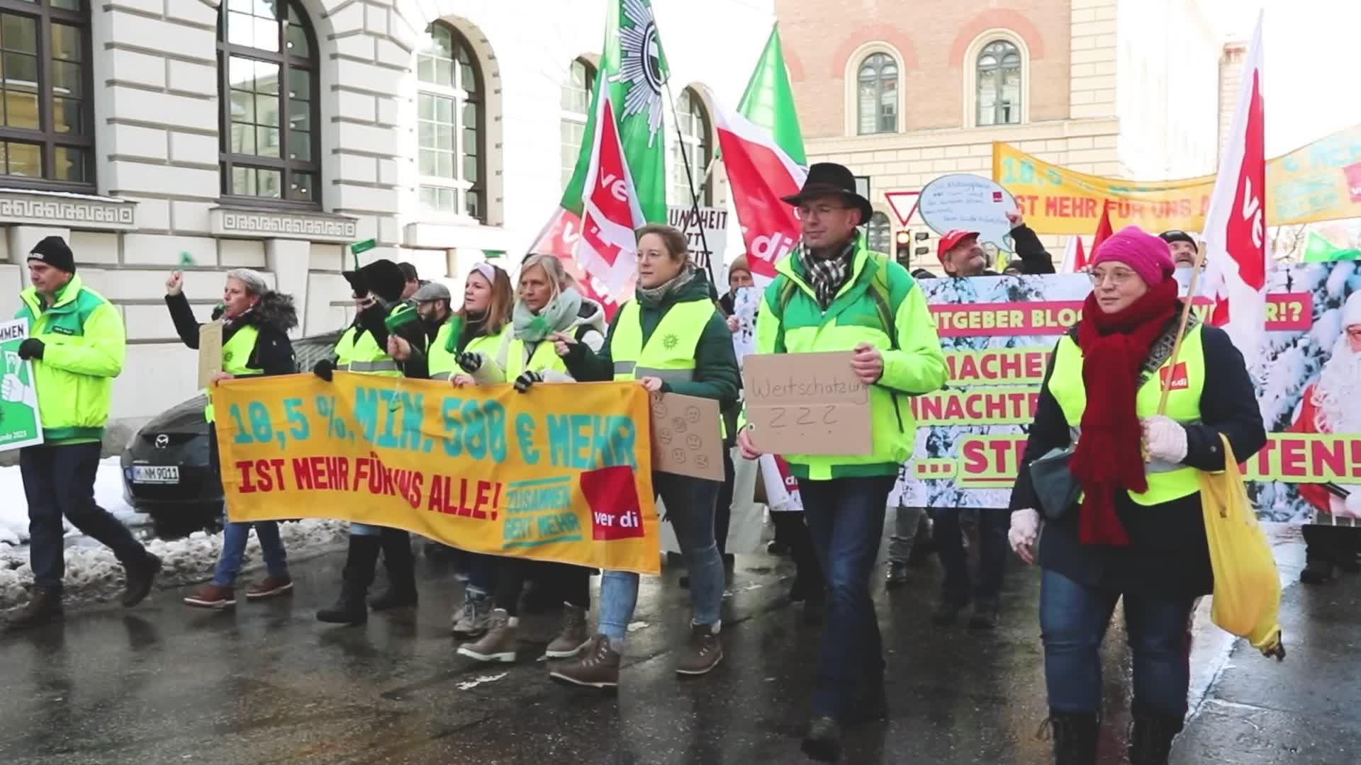 Thousands join the strike of the public workers in Munich