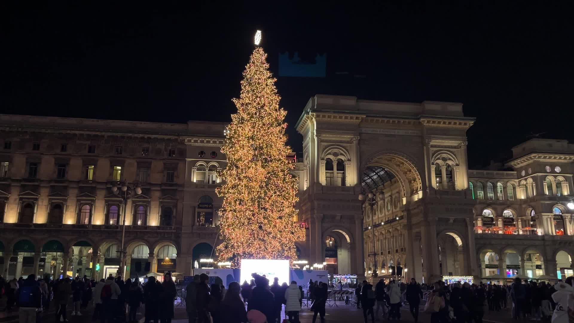 Christmas atmosphere in Milan