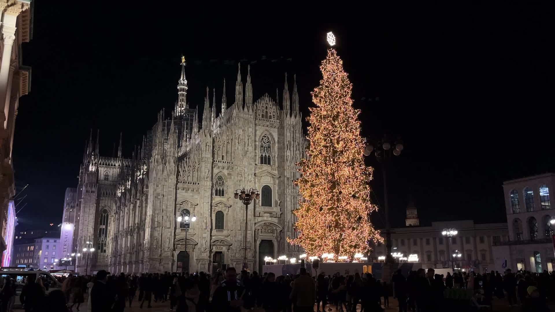 Christmas atmosphere in Milan