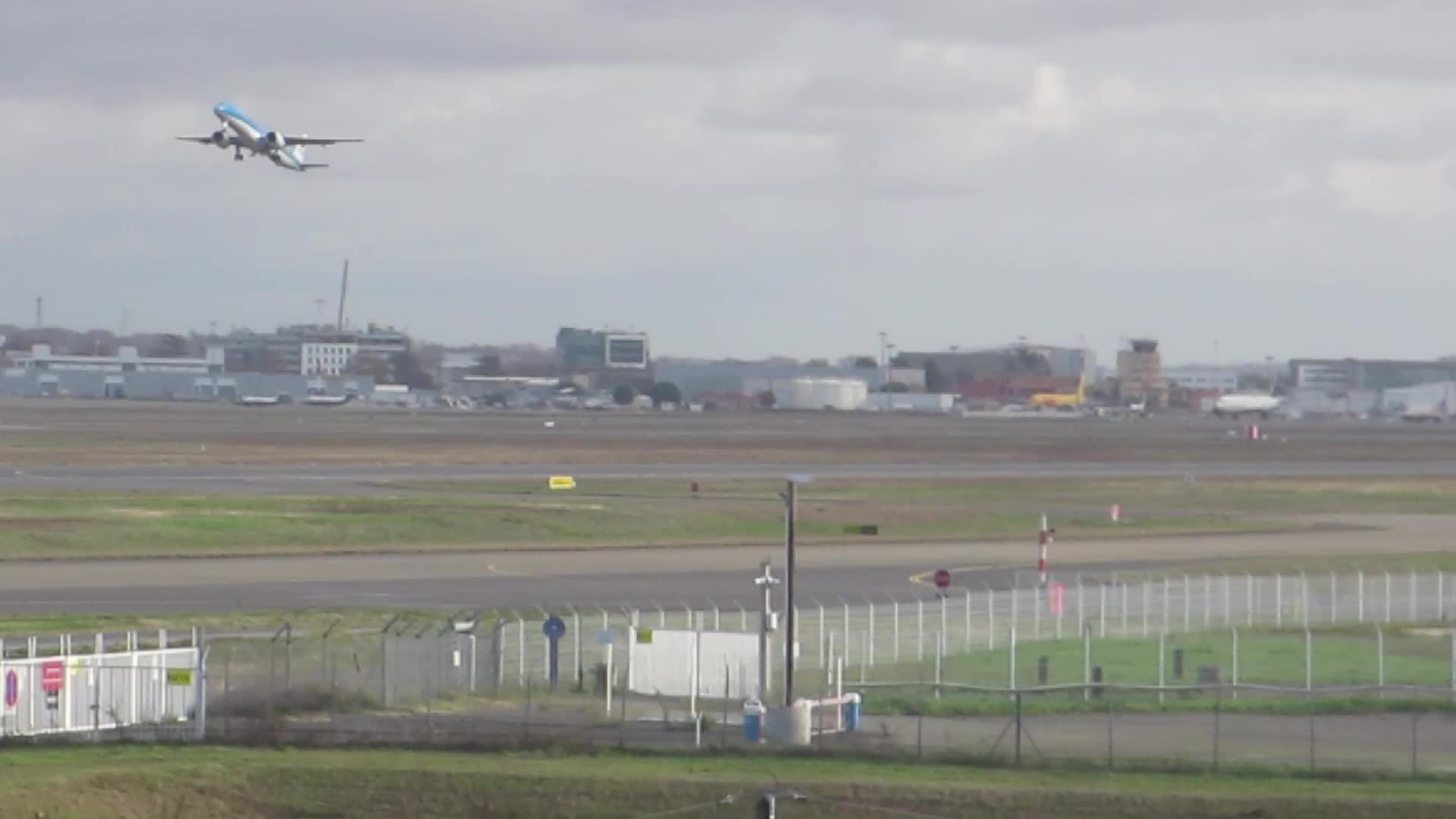 Delta Air Lines Airbus 330-941 test in Toulouse