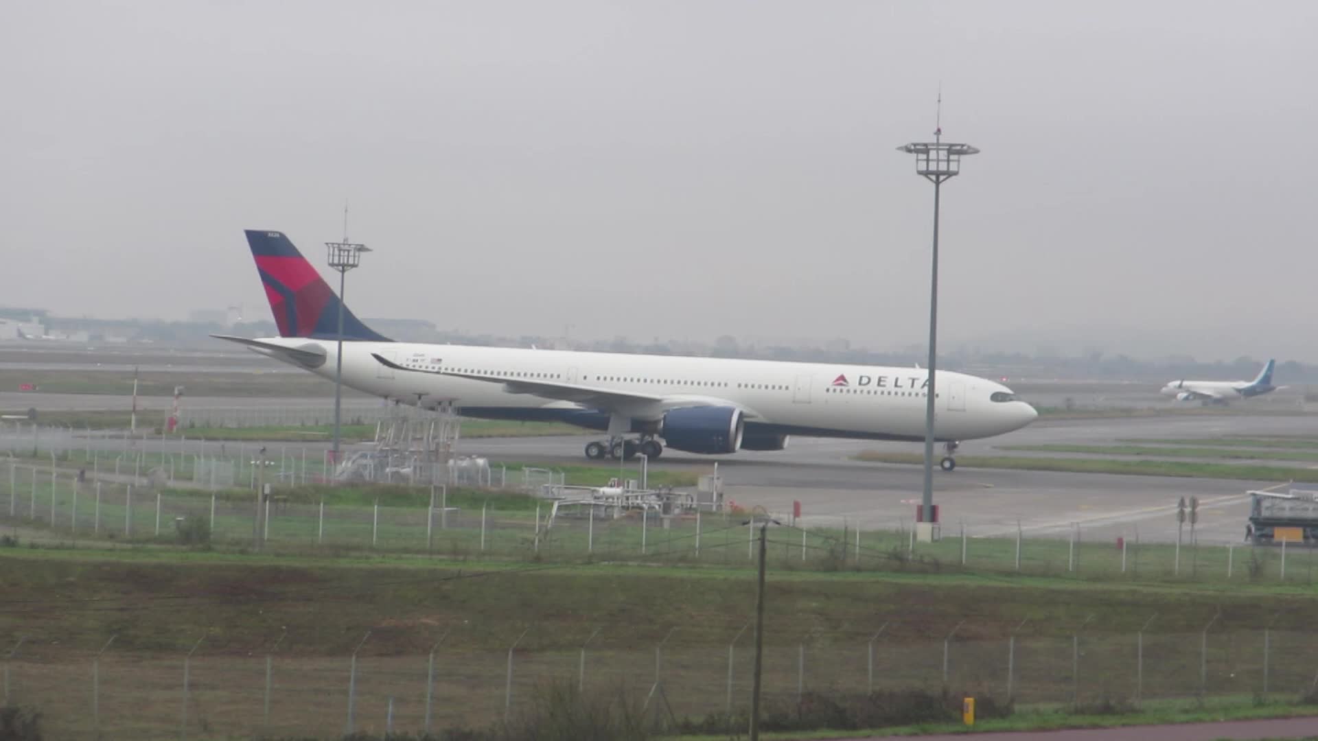 Delta Air Lines Airbus 330-941 test in Toulouse