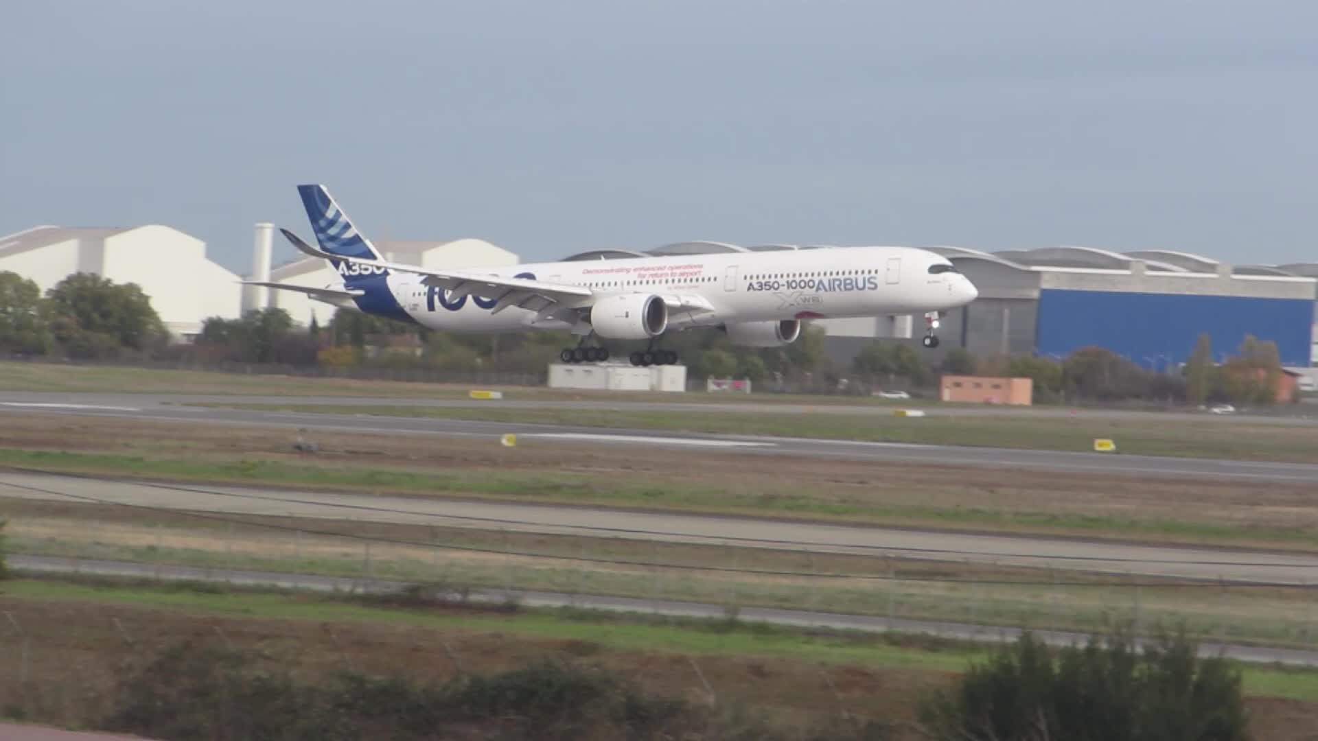 Test flight of the Airbus A350-1041 in Toulouse