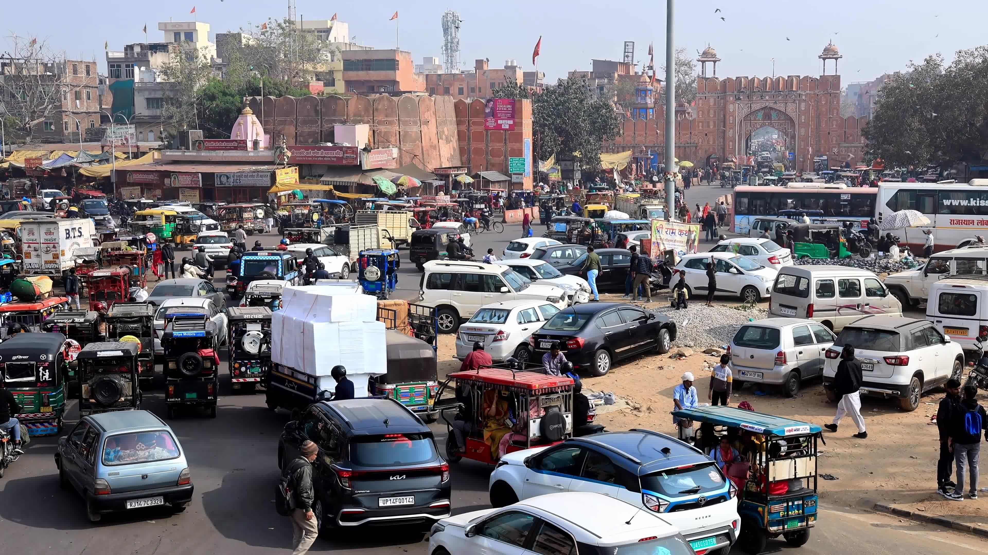 Heavy Traffic Jam in Jaipur 